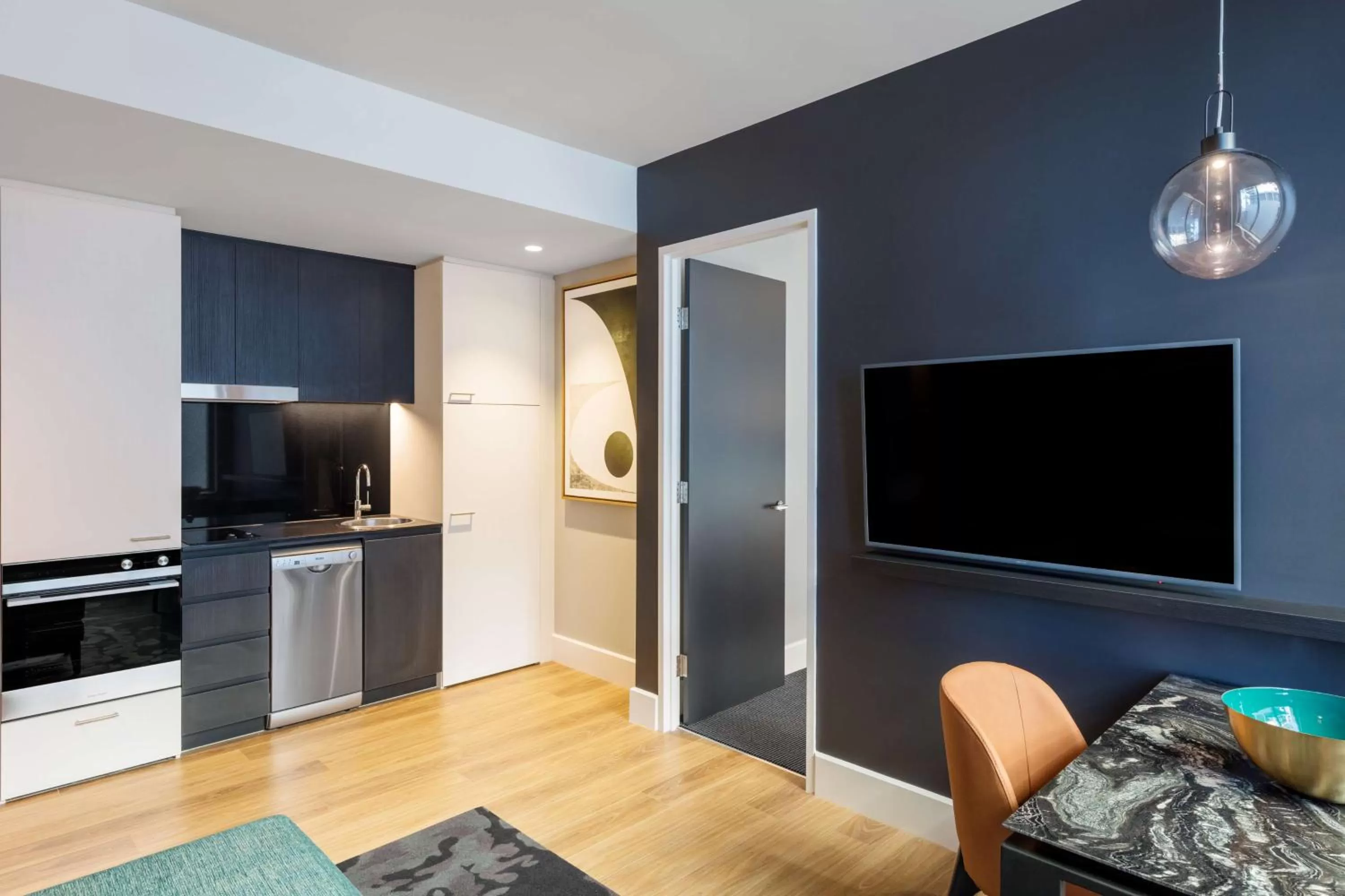 Kitchen or kitchenette in Adina Apartment Hotel Brisbane