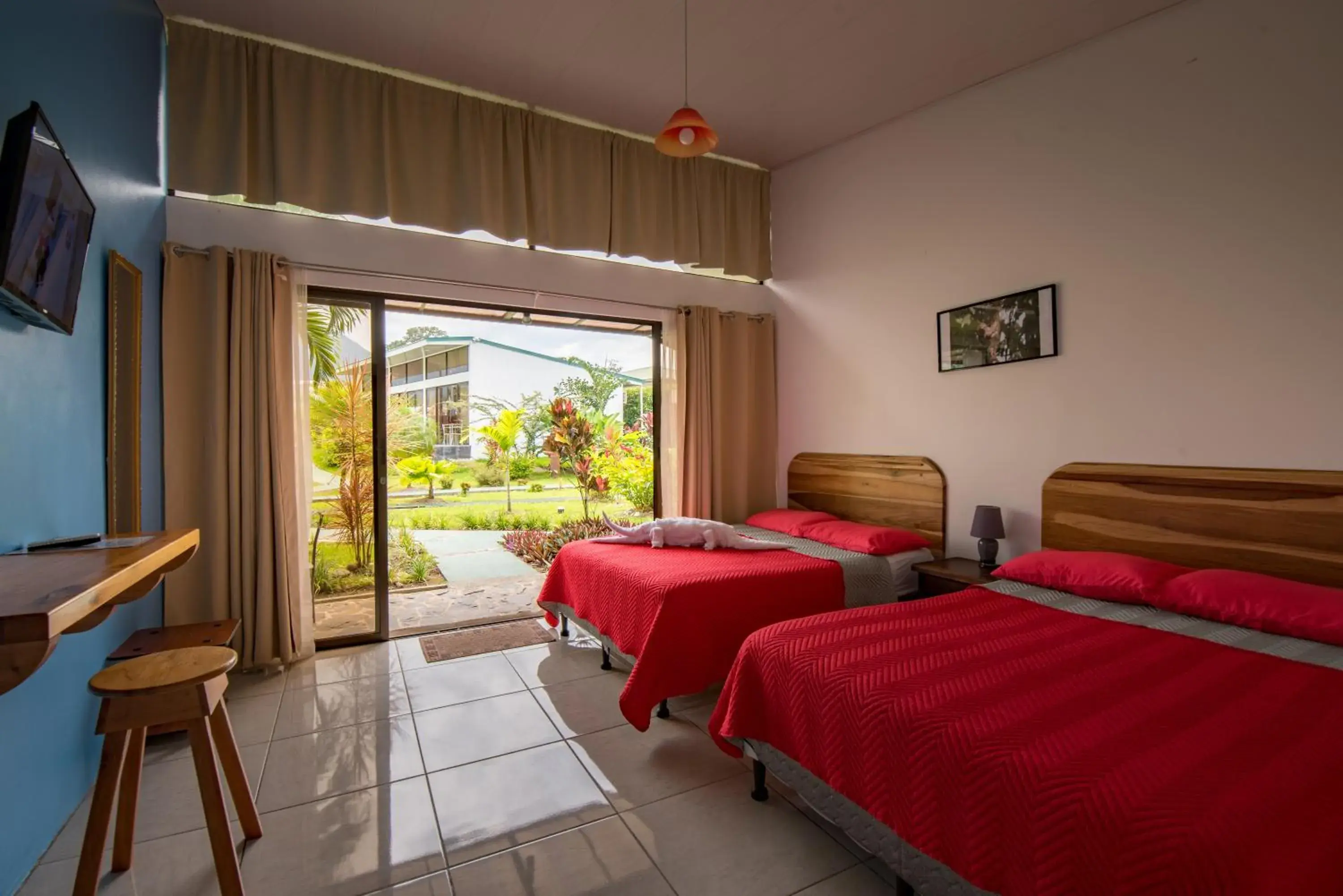 Garden view, Bed in Hotel Secreto La Fortuna