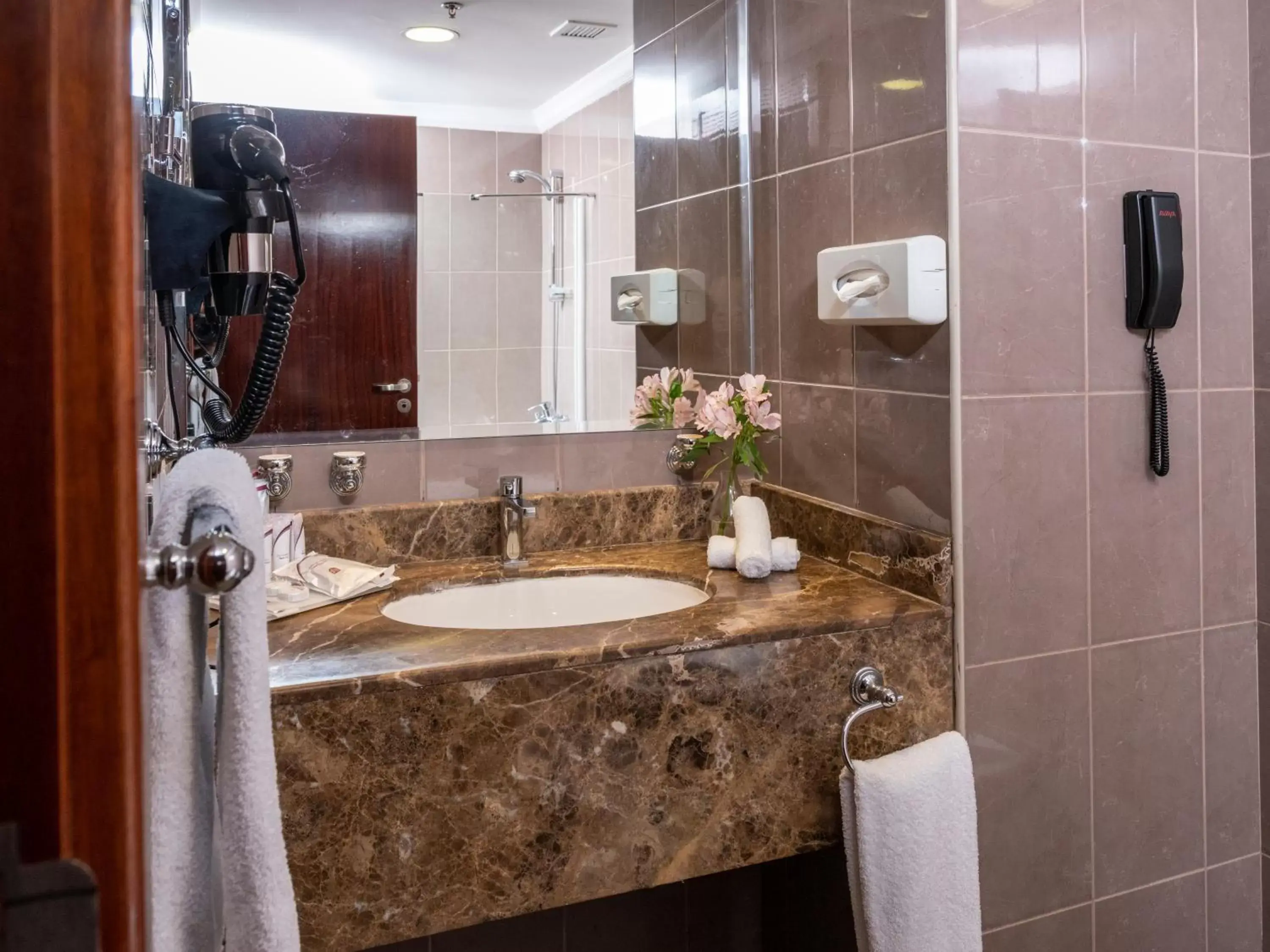 Shower, Bathroom in Retaj Al Rayyan