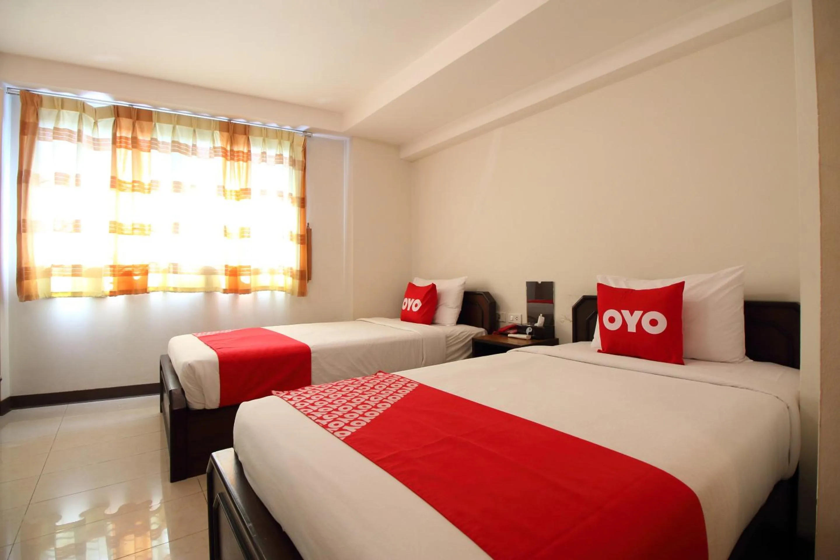 Bedroom, Bed in Pannee Residence @ Dinsor