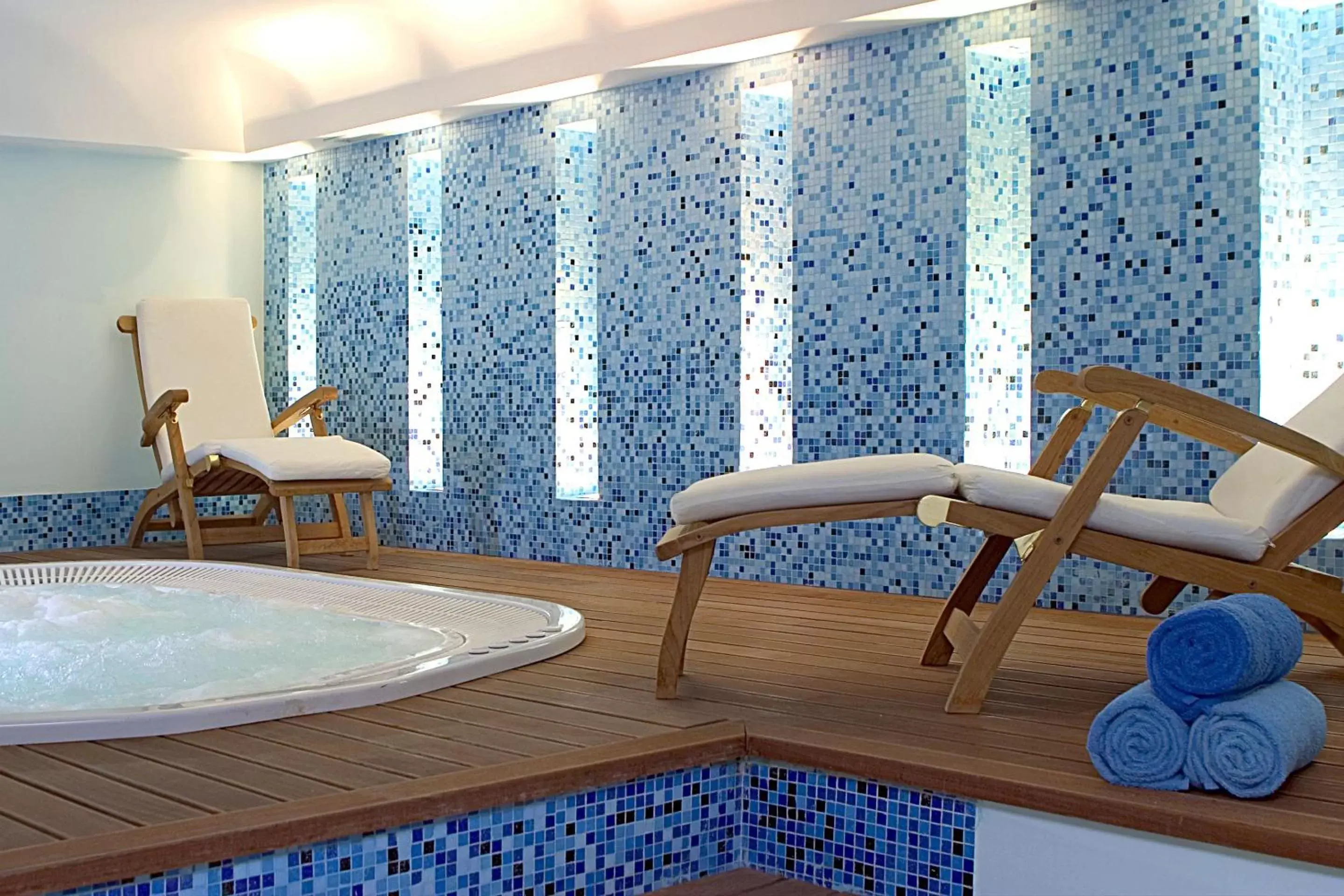 Hot Tub, Spa/Wellness in Hotel Real Palacio