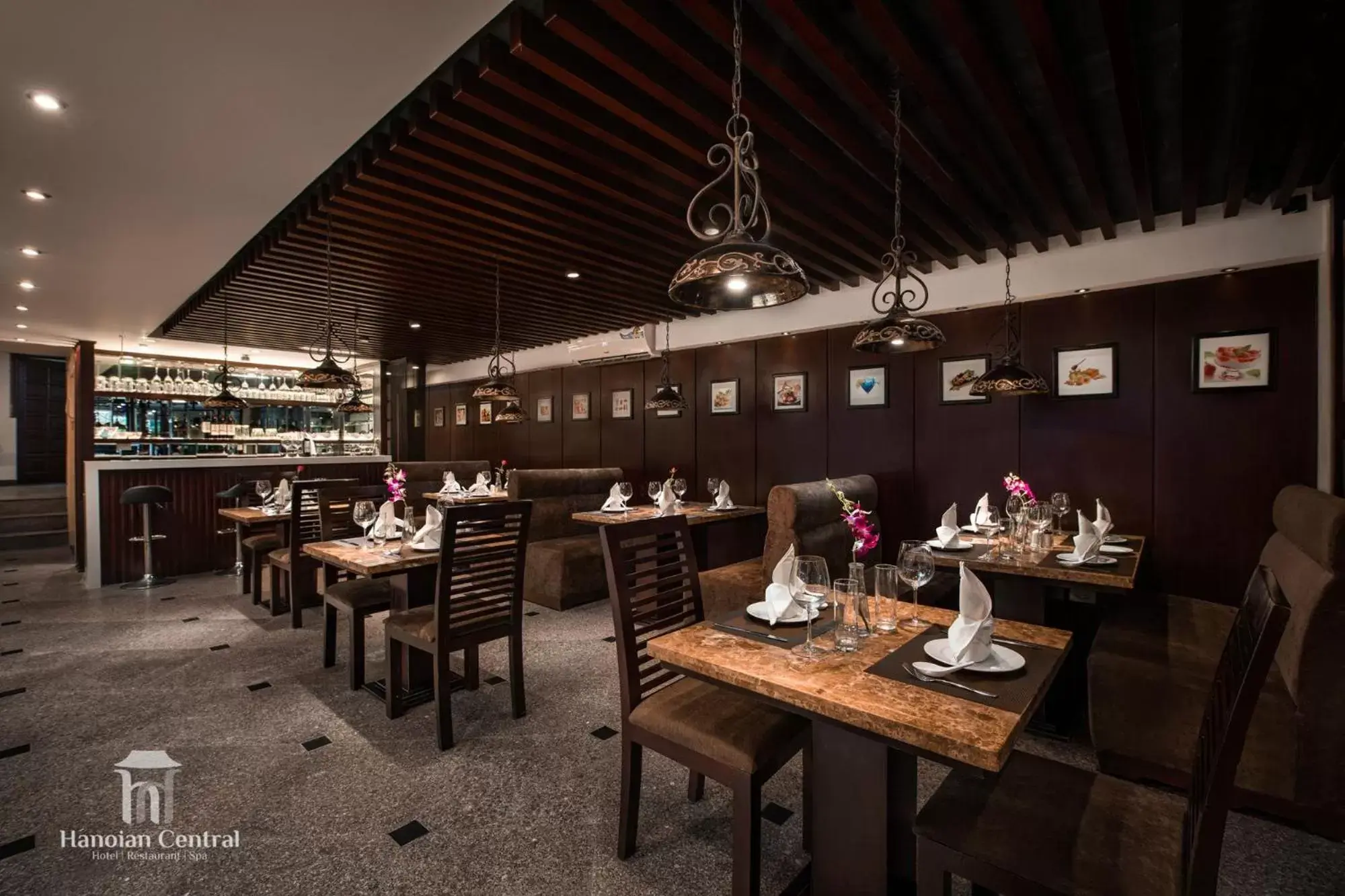 Restaurant/places to eat in Hanoian Central Hotel & Spa Restaurant/places to eat in Hanoian Central Hotel & Spa