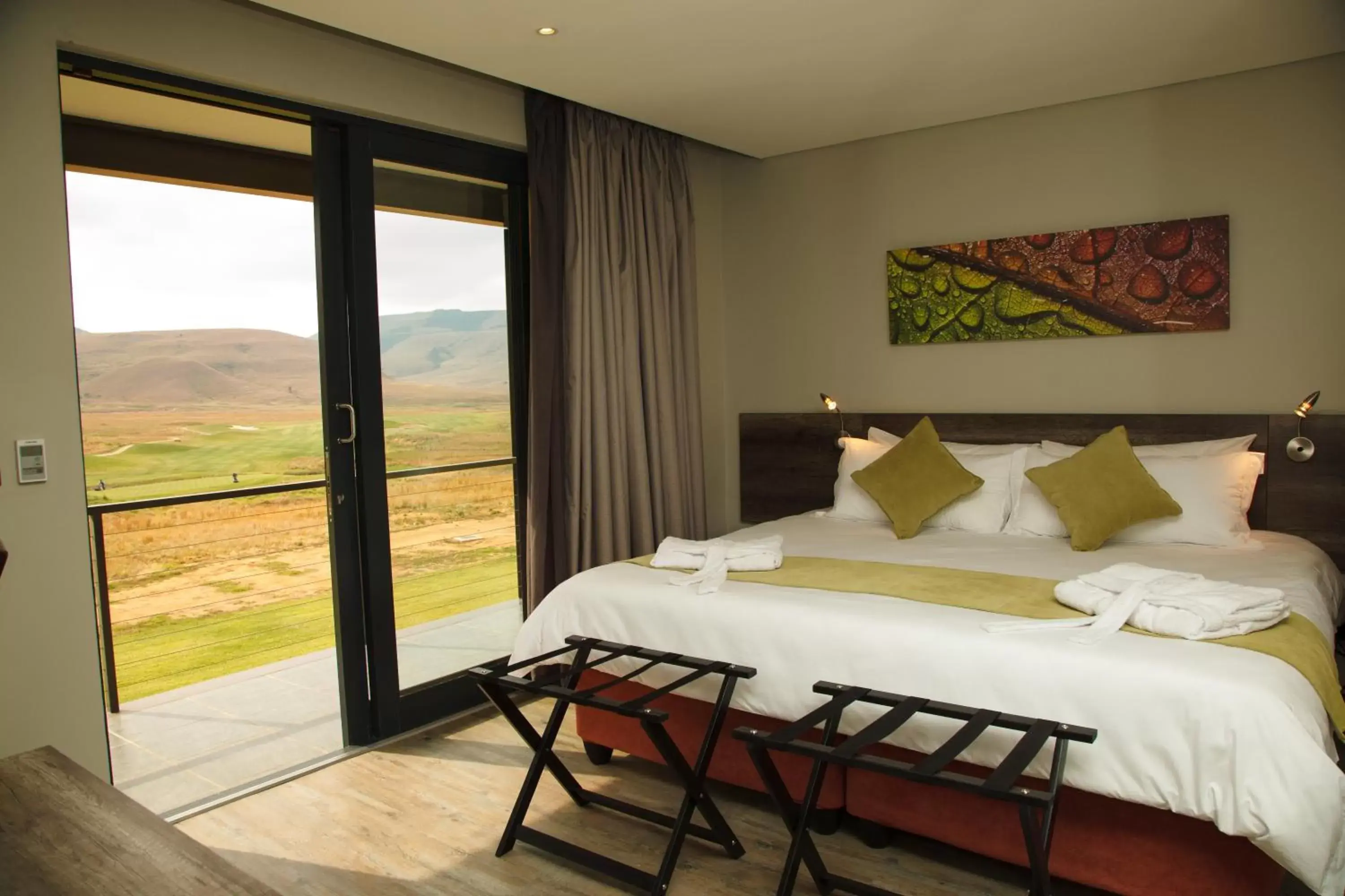 Mountain view, Bed in ANEW Resort Vulintaba Newcastle