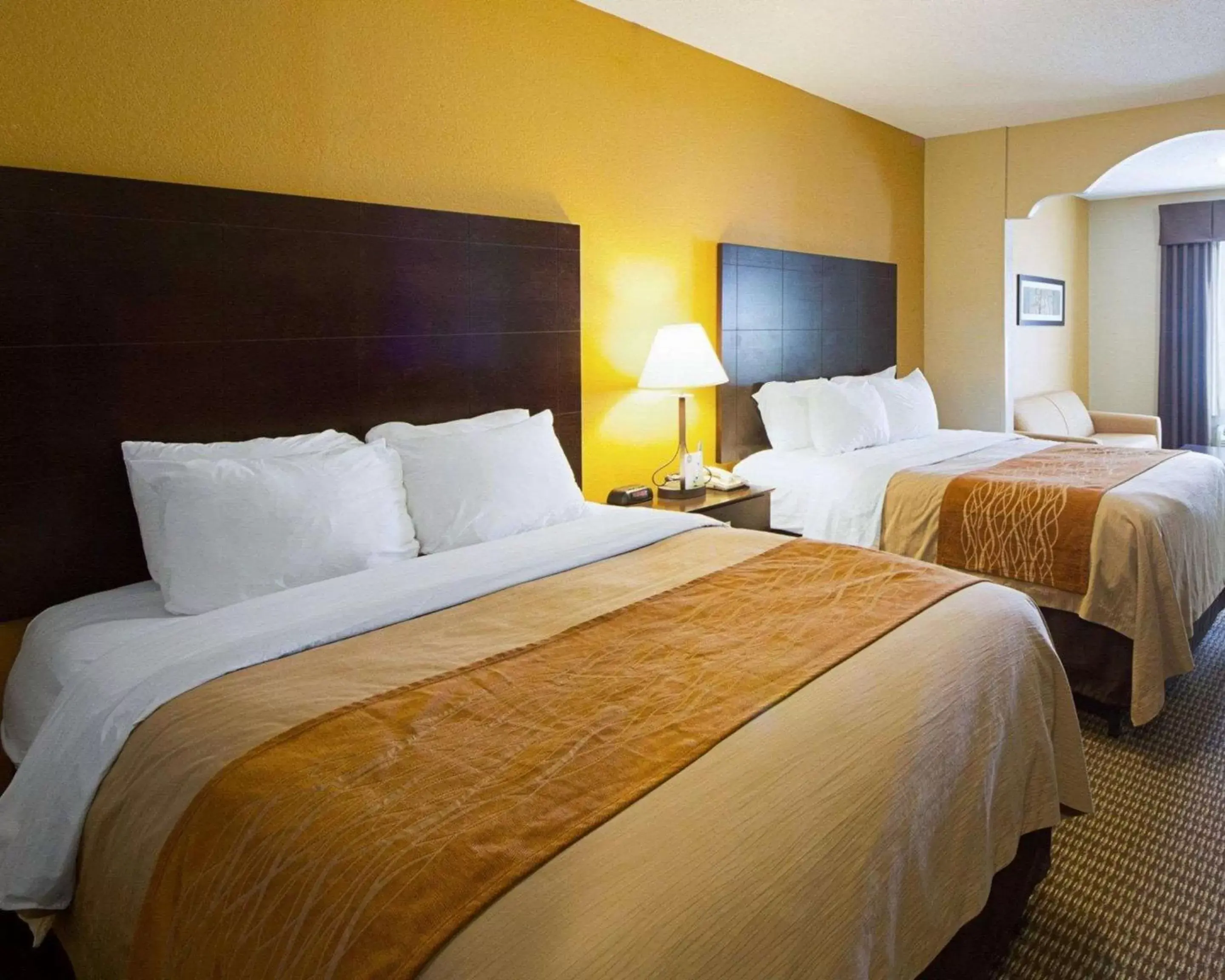 Photo of the whole room, Bed in Comfort Inn & Suites Burnet