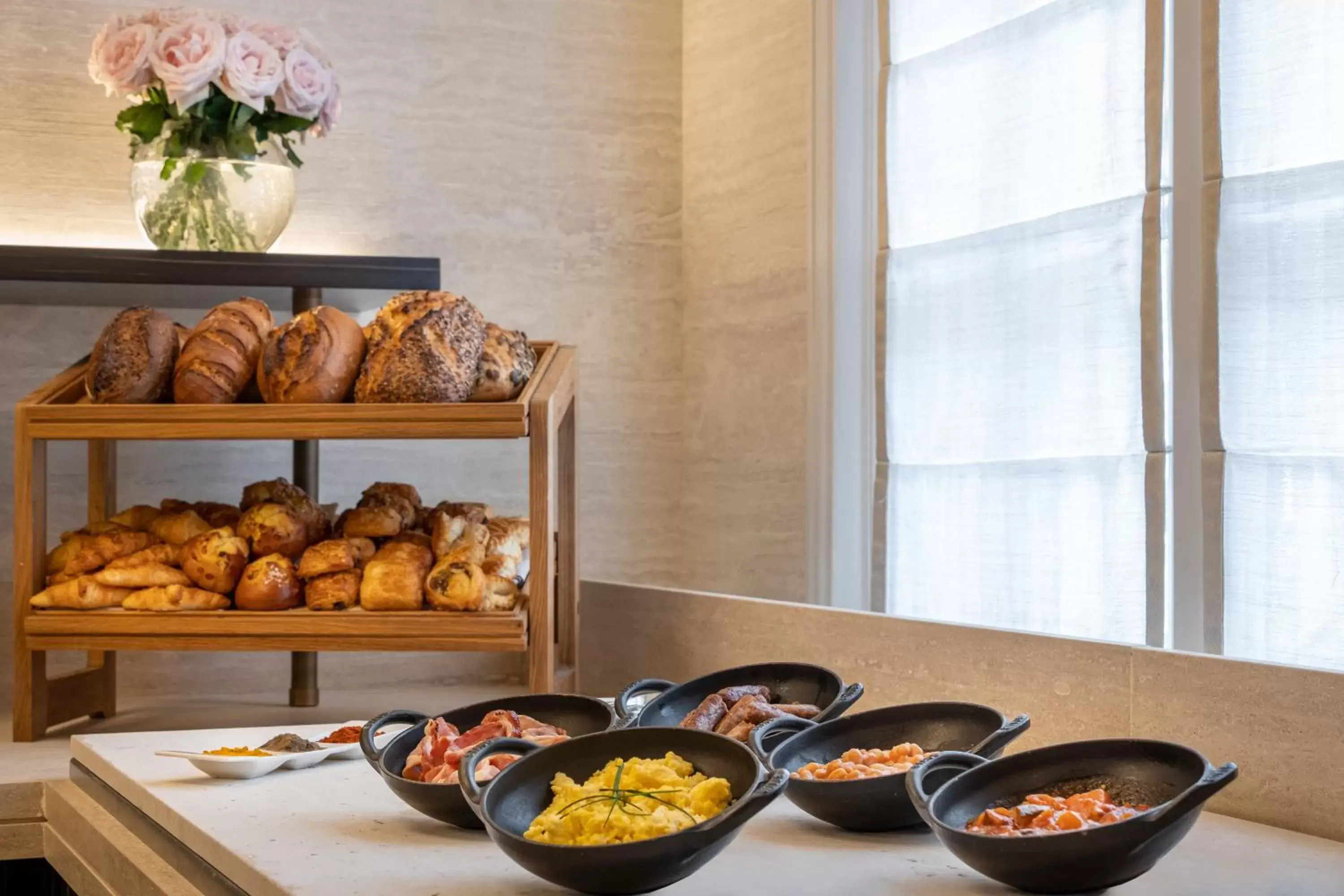 Buffet breakfast, Food in Hôtel Elysia by Inwood Hotels
