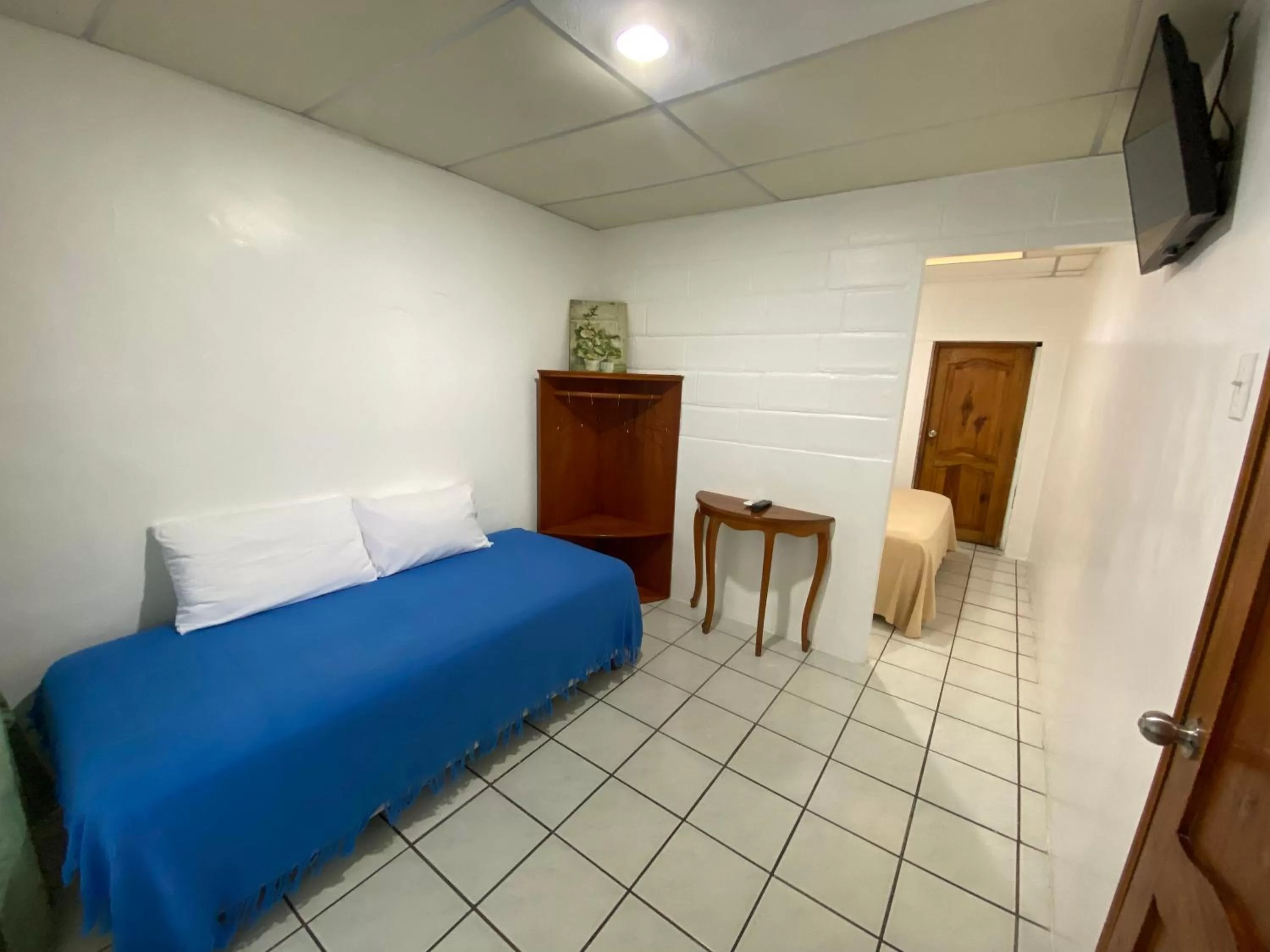 Bedroom, Bed in La Peregrina Galapagos B&B