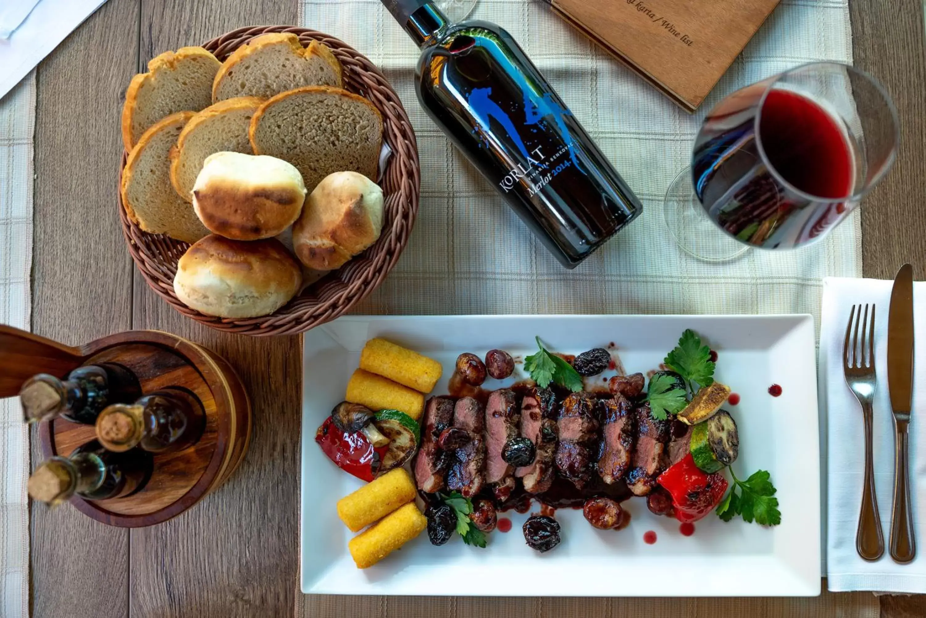 Restaurant/places to eat in Hotel Mirjana & Rastoke Restaurant/places to eat in Hotel Mirjana & Rastoke