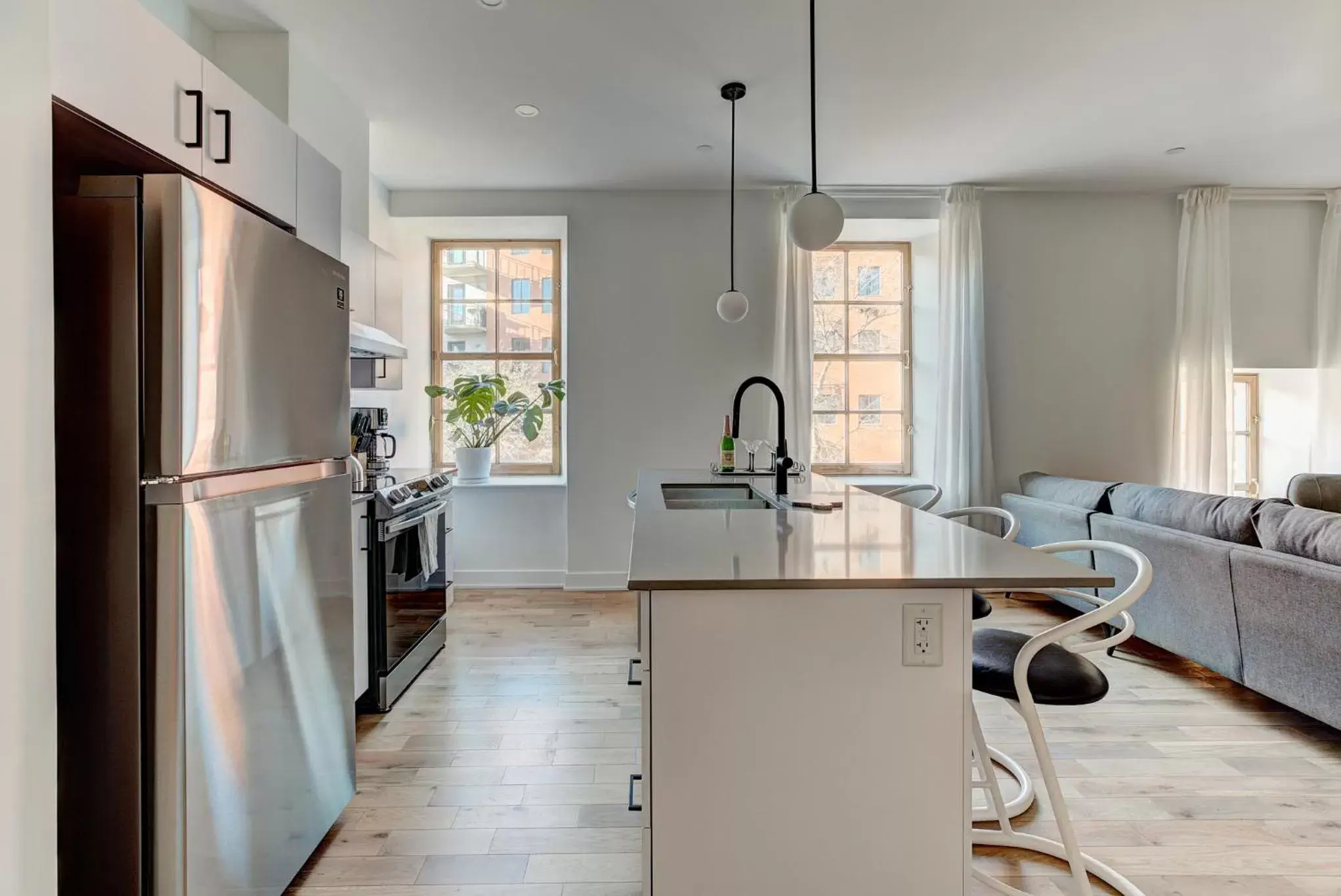 Kitchen or kitchenette, Kitchen/Kitchenette in Hotel Rasco - Old Montreal