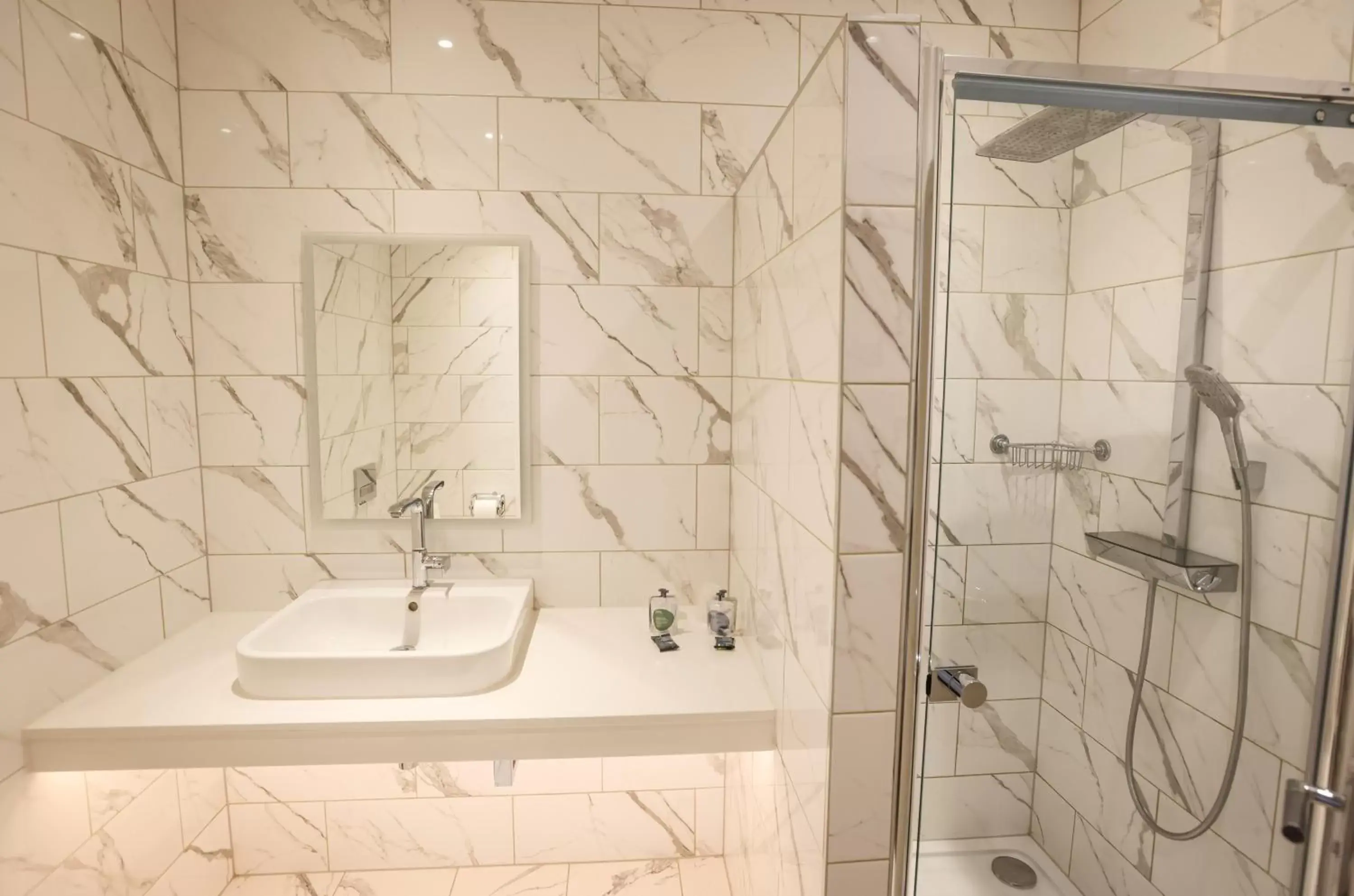 Shower, Bathroom in The Hermitage Hotel - OCEANA COLLECTION