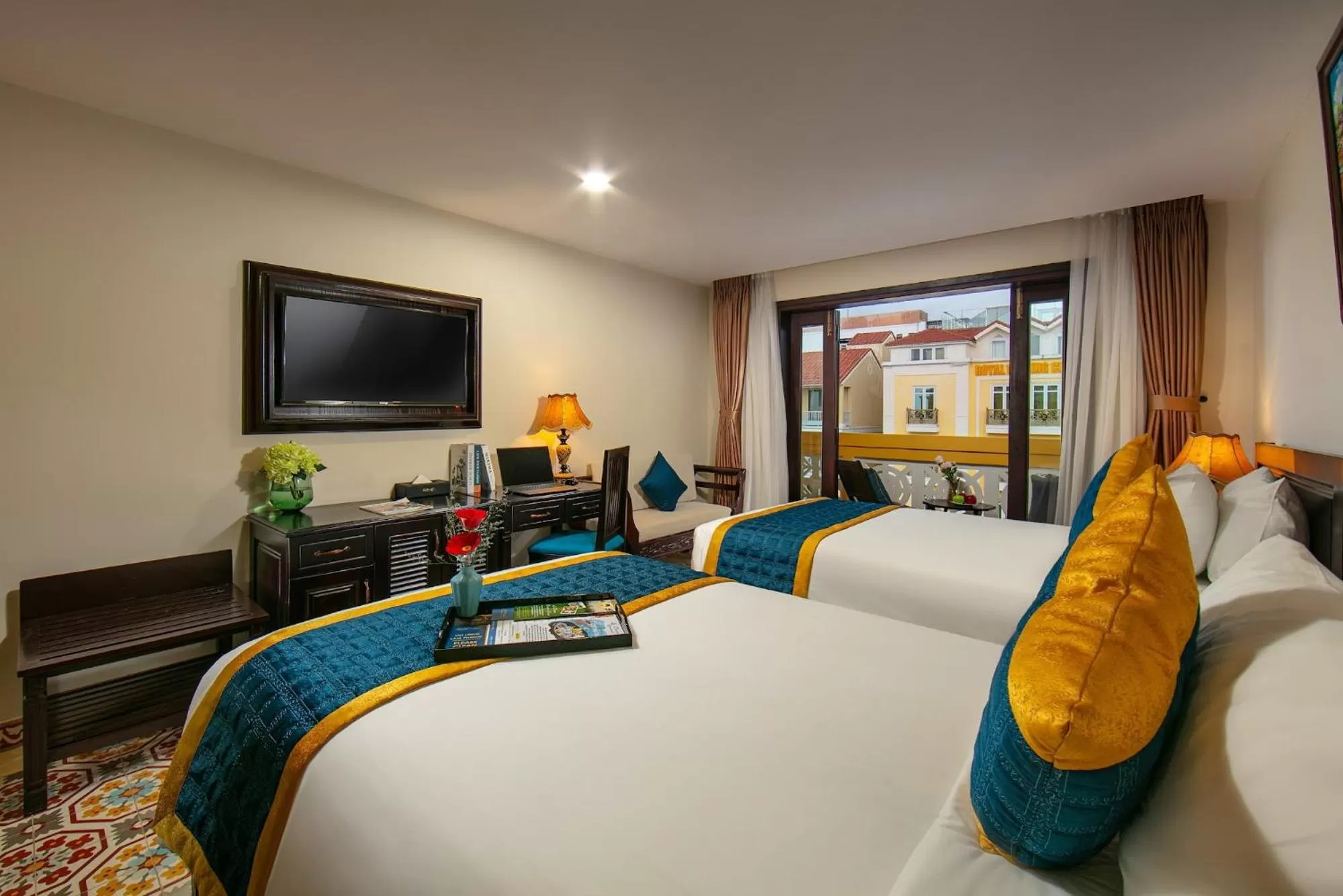 Bed in La Charm Hoi An Hotel & Spa