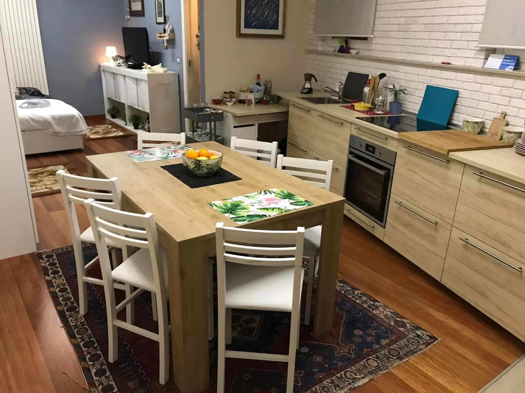 Dining area, Kitchen/Kitchenette in Piccola Suite