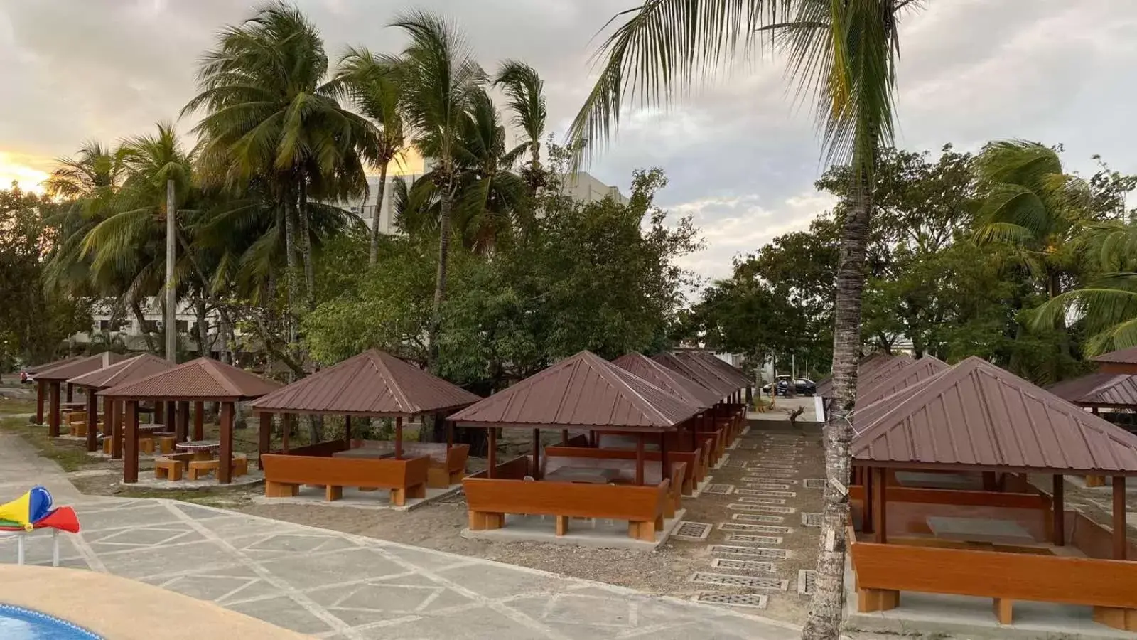 Swimming pool in Acacia Hotel Bacolod