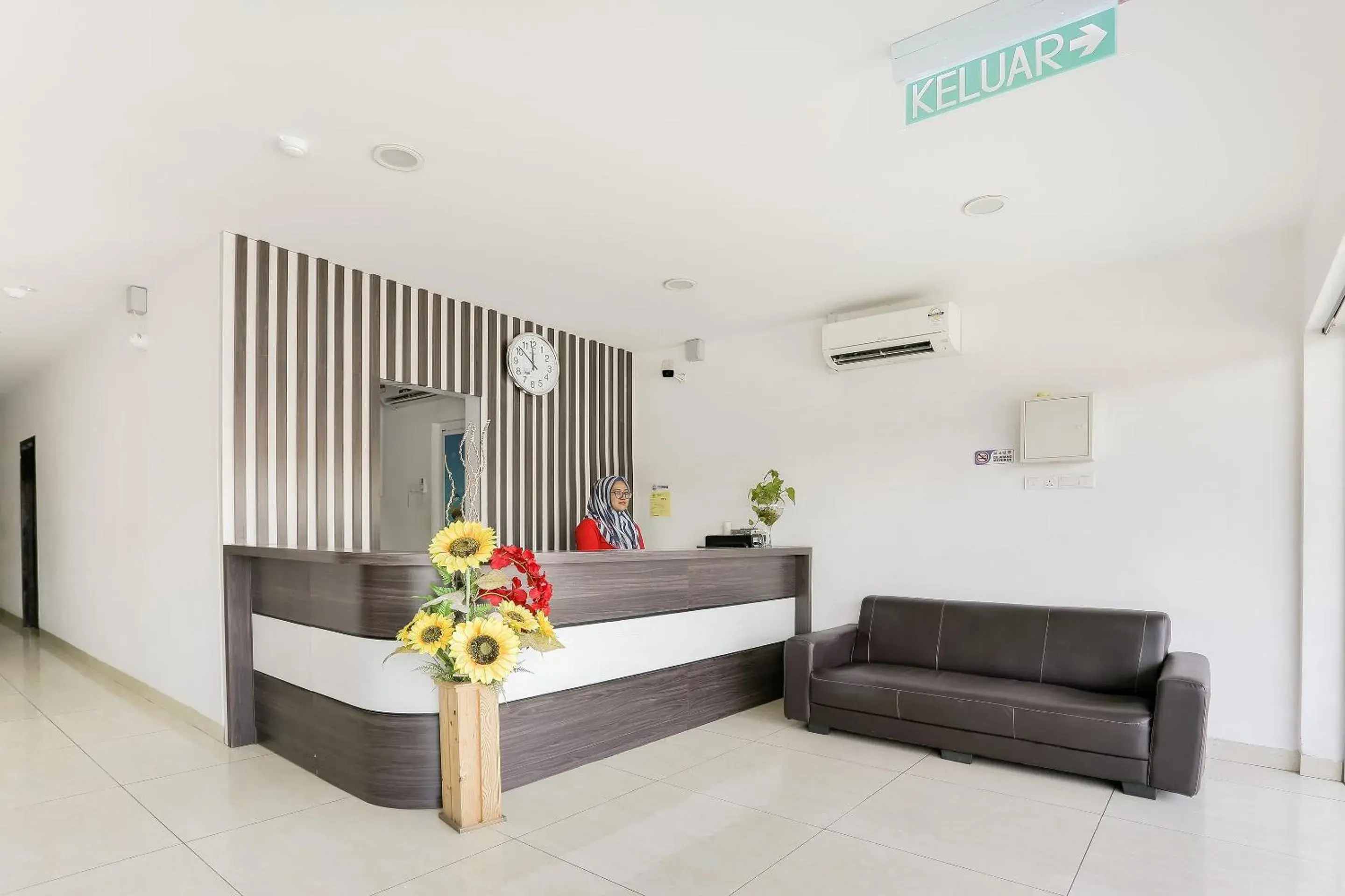 Lobby or reception, Lobby/Reception in Super OYO 89495 Rich Hotel Lobby or reception, Lobby/Reception in Super OYO 89495 Rich Hotel