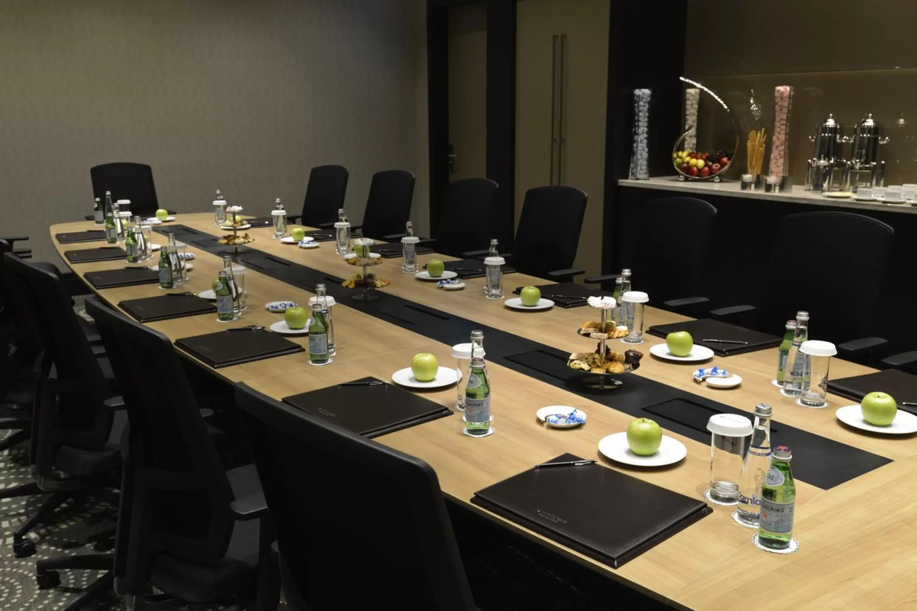 Meeting/conference room, Business Area/Conference Room in Wyndham Grand Istanbul Europe