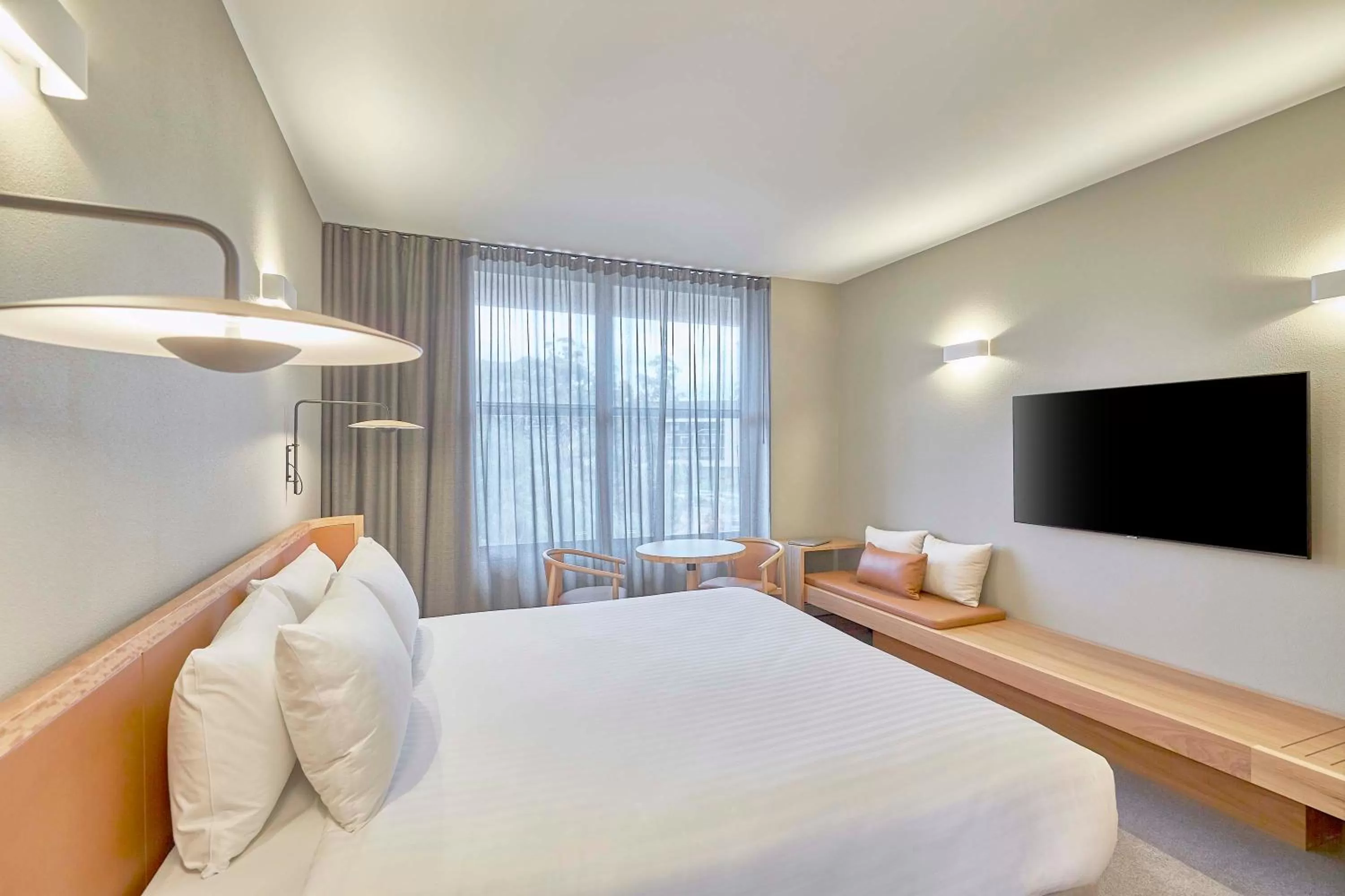 Bedroom, Bed in Wonil Hotel Perth - Handwritten Collection