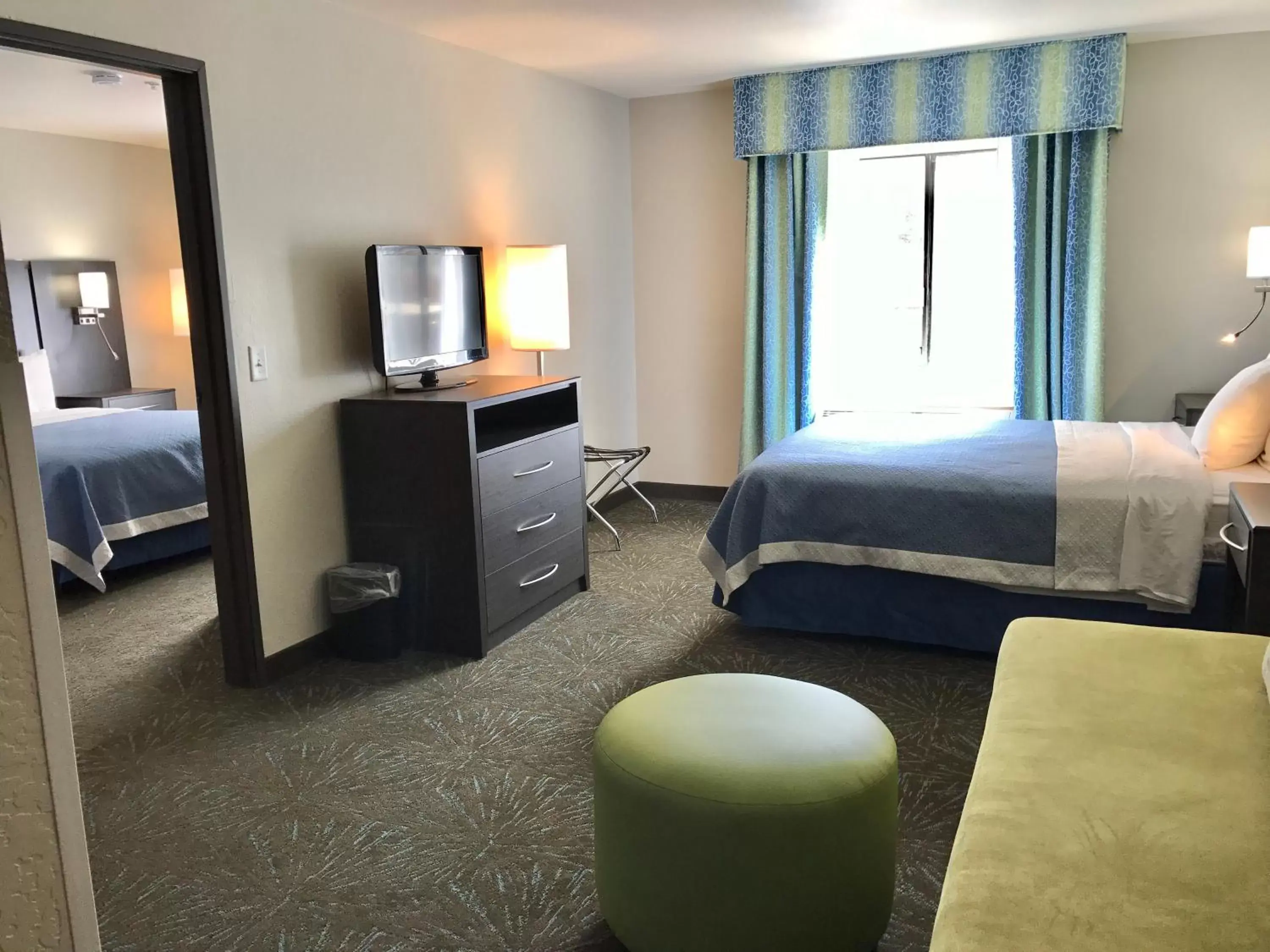Bedroom, Bed in Days Inn & Suites by Wyndham East Flagstaff