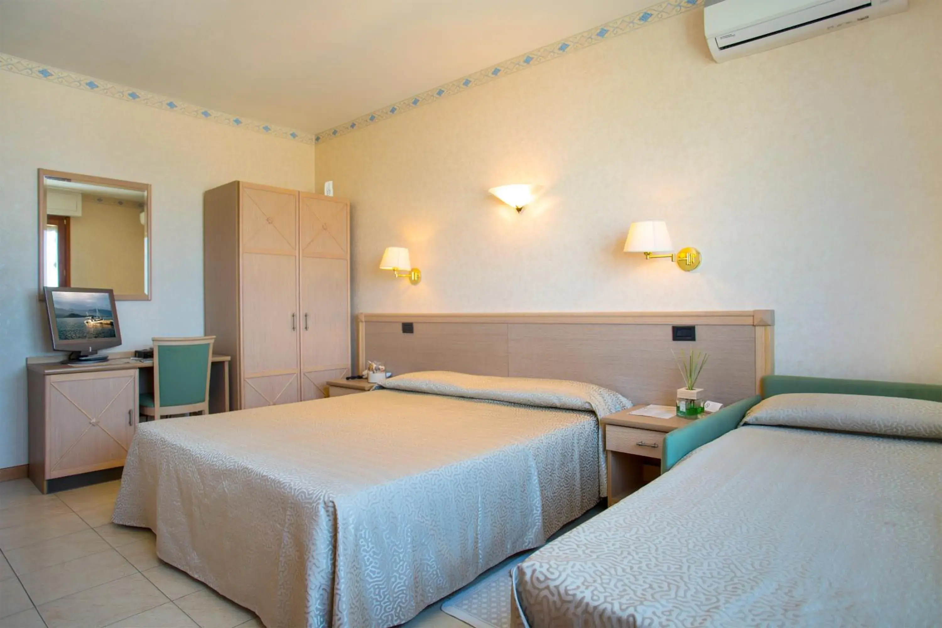 Photo of the whole room, Bed in Hotel Pardini