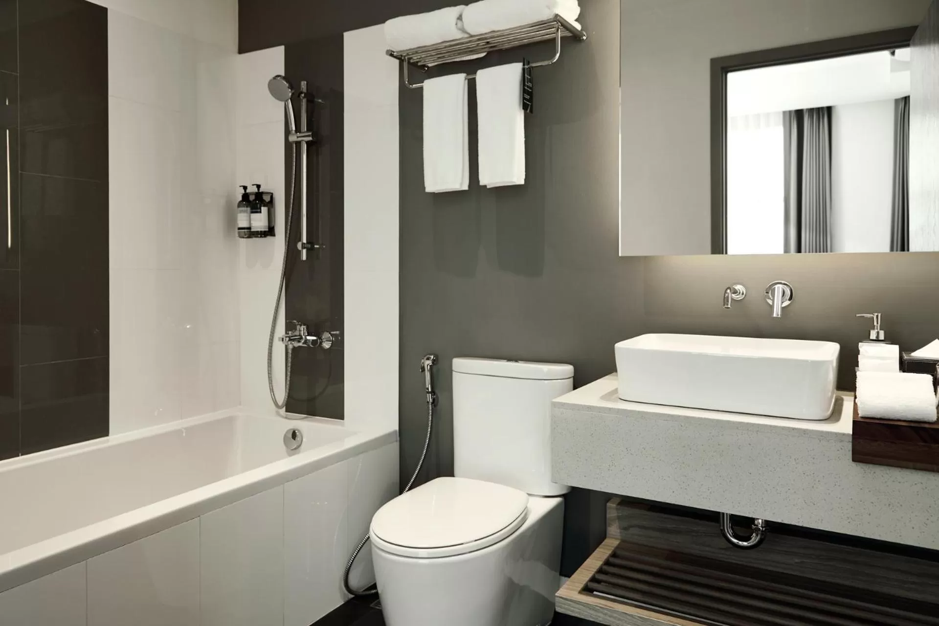 Bathroom in Casa 17 Hotel Bangkok