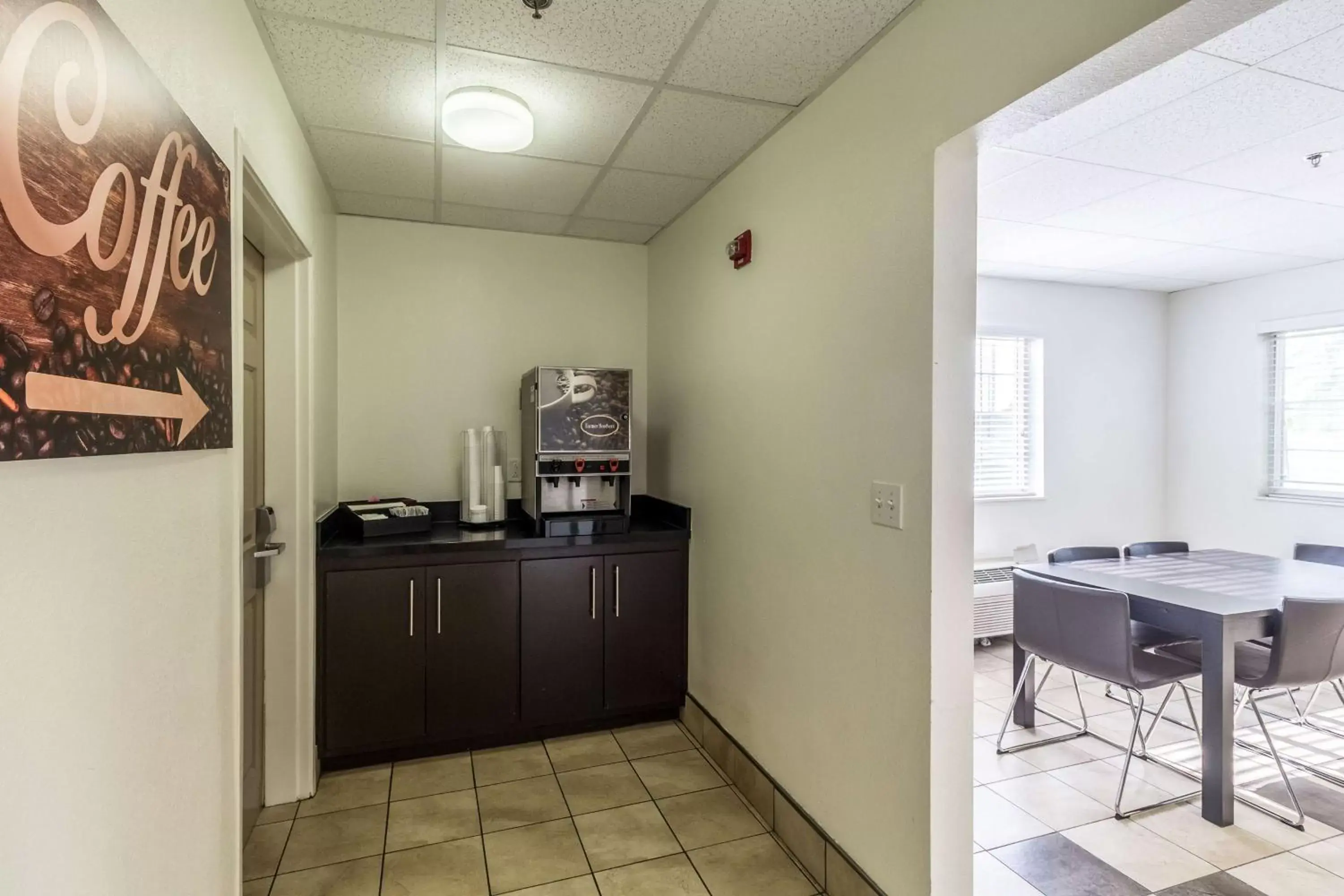 Restaurant/places to eat in Studio 6-Mcallen, TX Restaurant/places to eat in Studio 6-Mcallen, TX