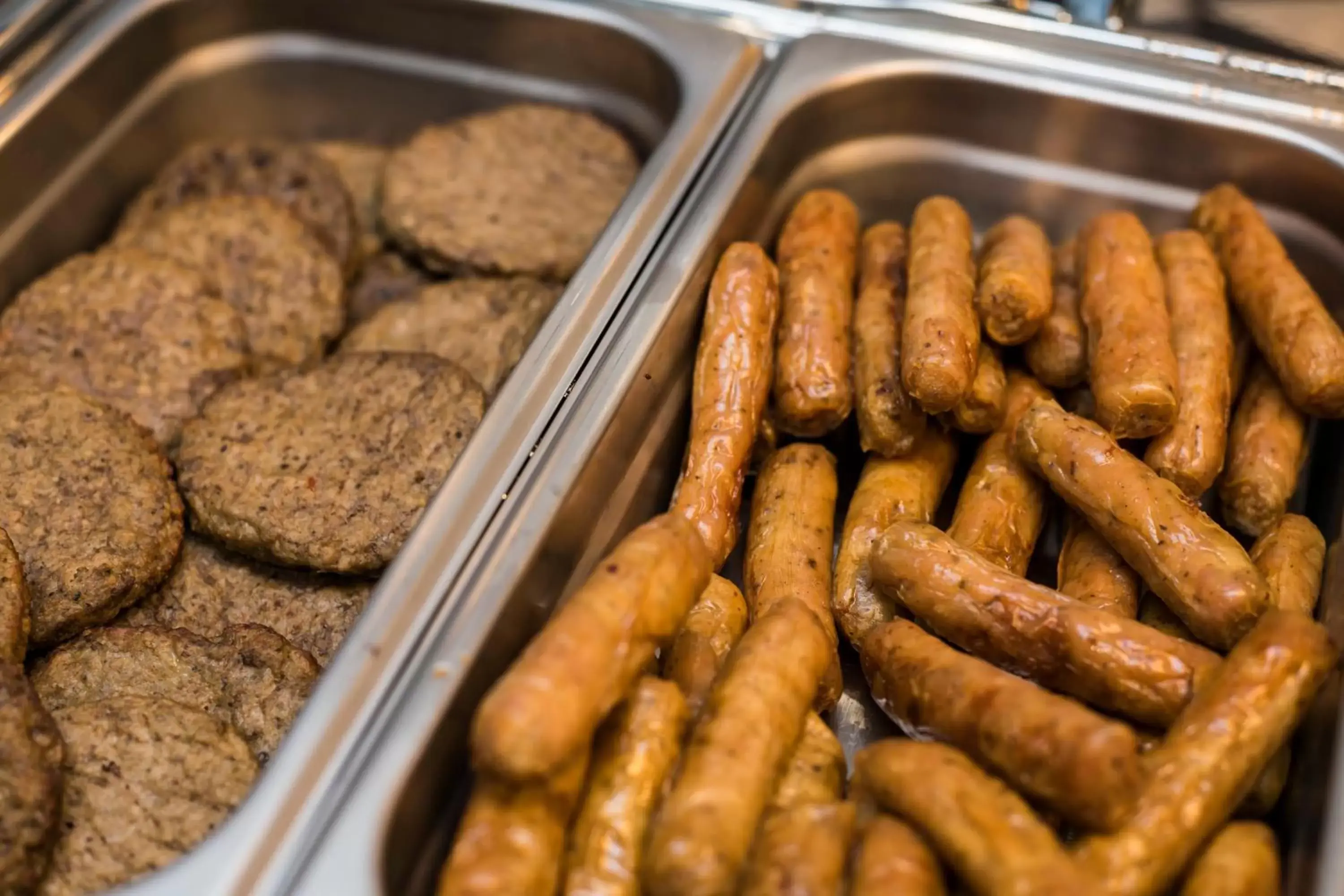 Breakfast in Holiday Inn Express Chicago Northwest-Vernon Hills by IHG Breakfast in Holiday Inn Express Chicago Northwest-Vernon Hills by IHG