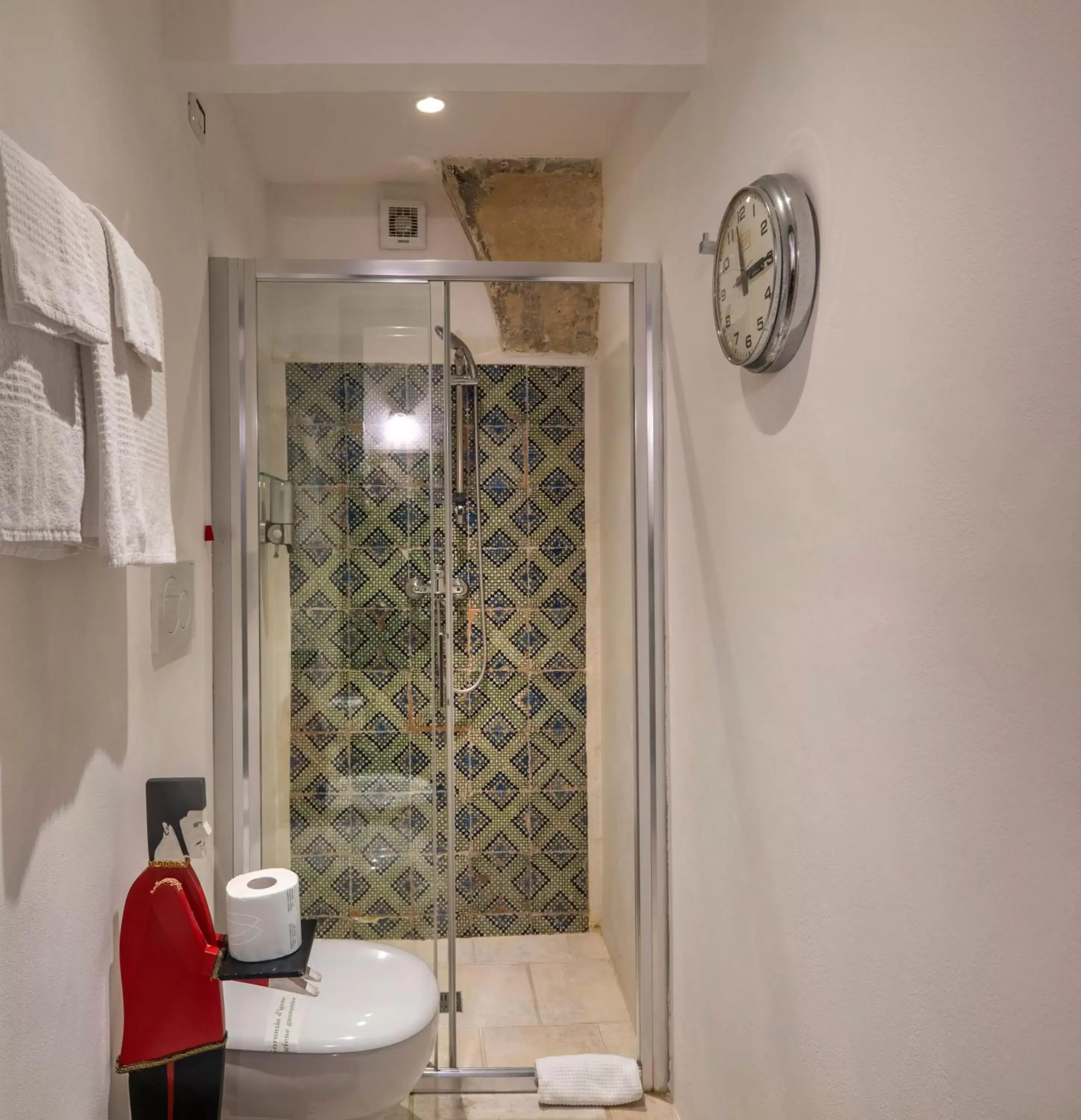 Bathroom in B&B Corte Dei Romiti - Suites & Apartments SIT