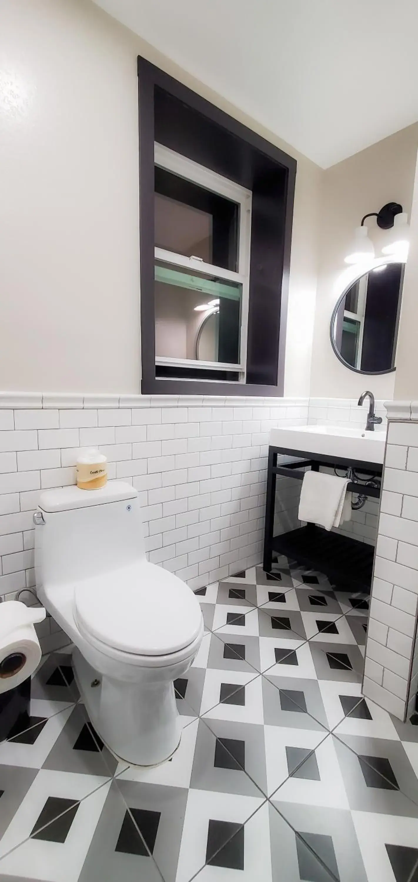 Bathroom in Amsterdam Hostel