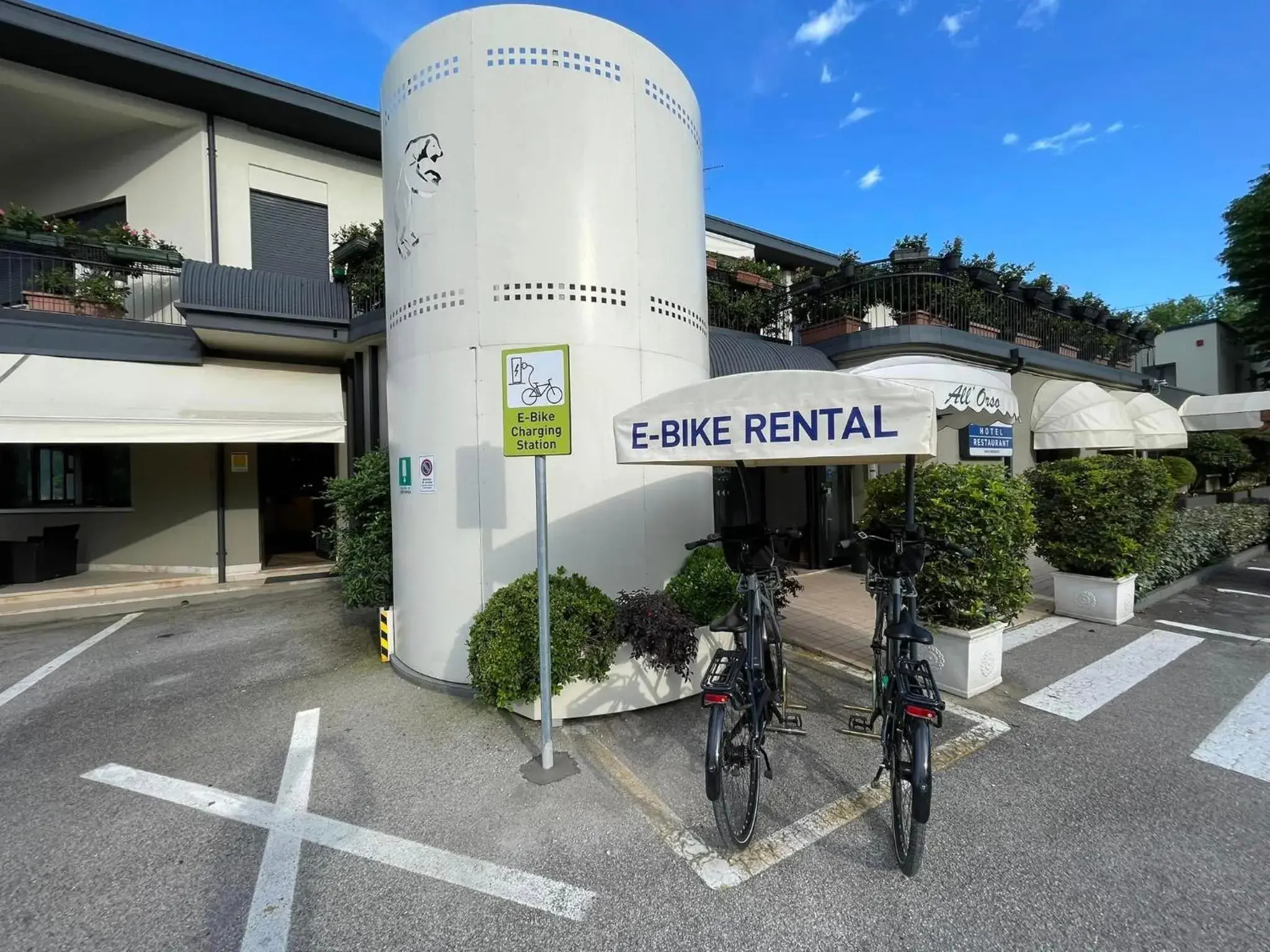 Cycling, Property Building in Hotel all'Orso