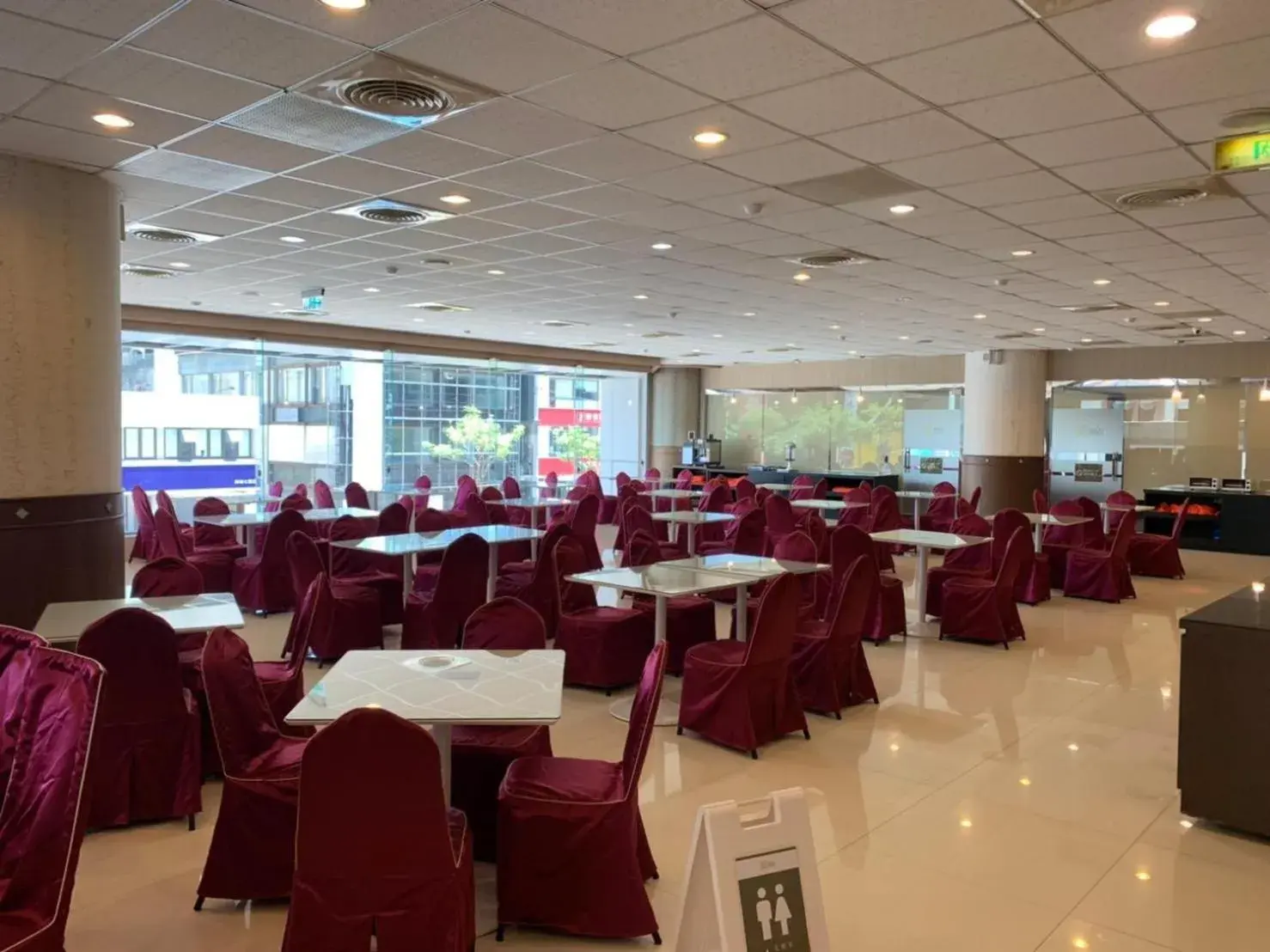 Restaurant/places to eat, Banquet Facilities in Hu House