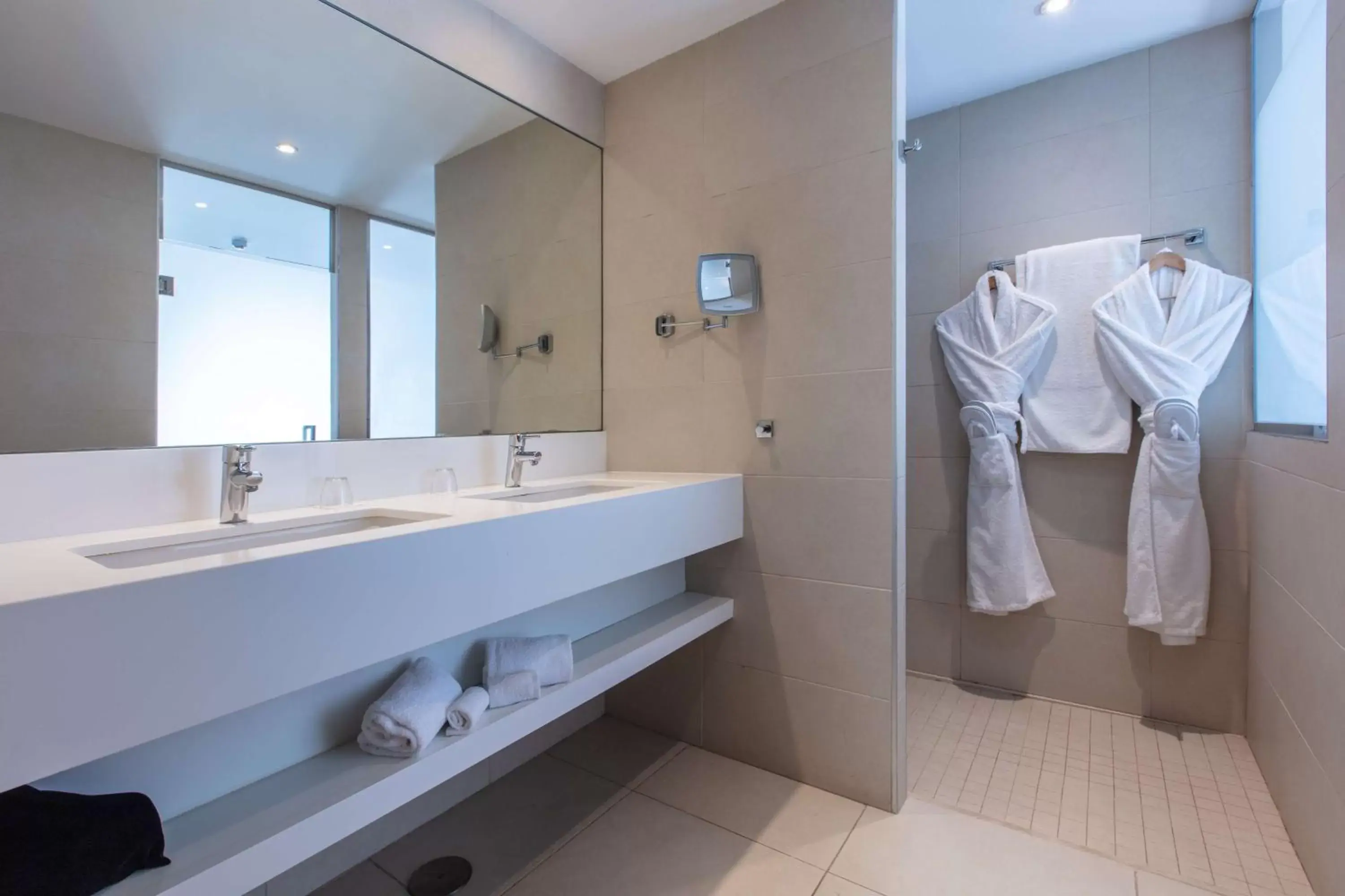 Bathroom in Radisson Blu Resort & Spa, Gran Canaria Mogan