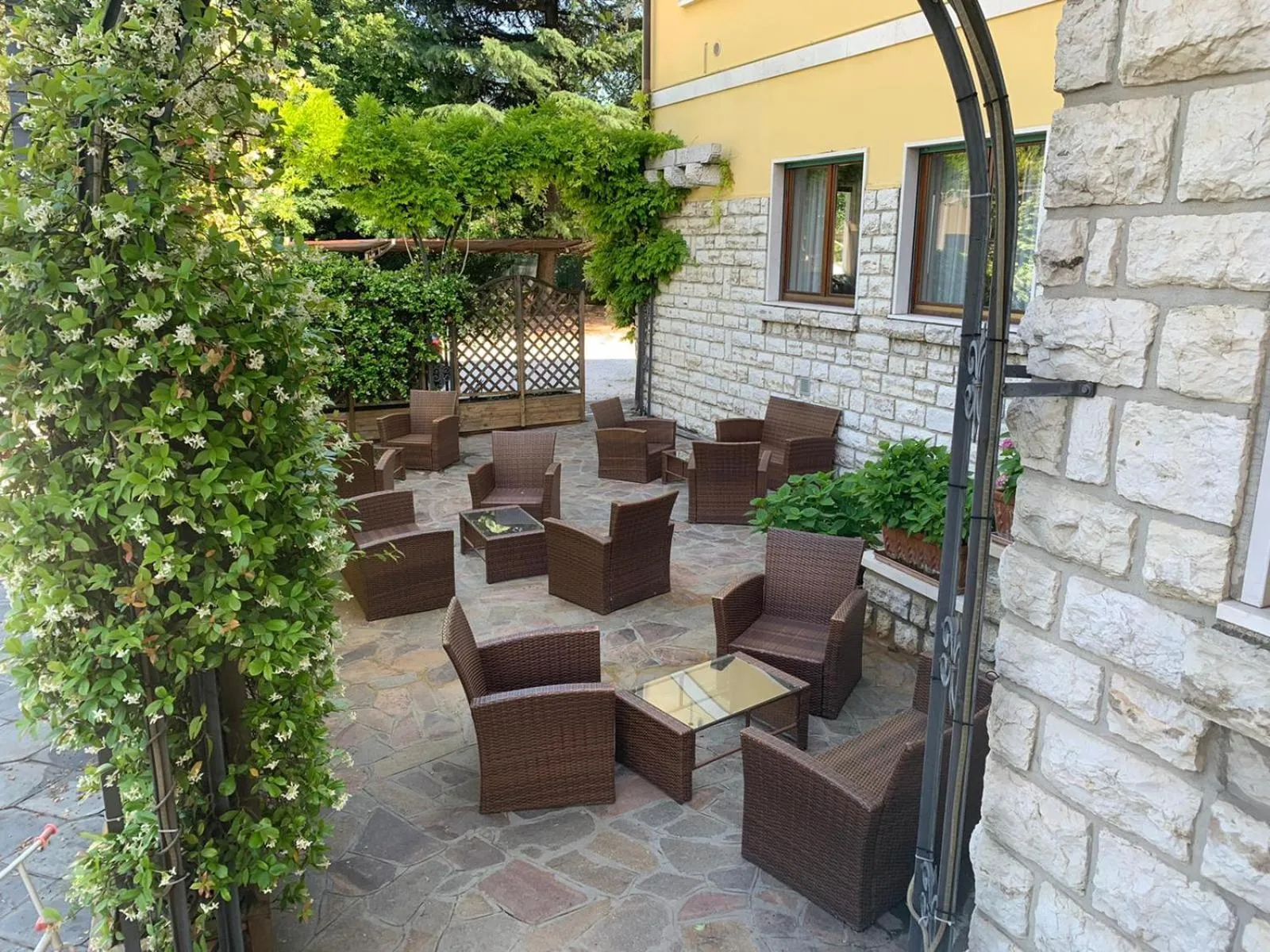 Facade/entrance in La Pina