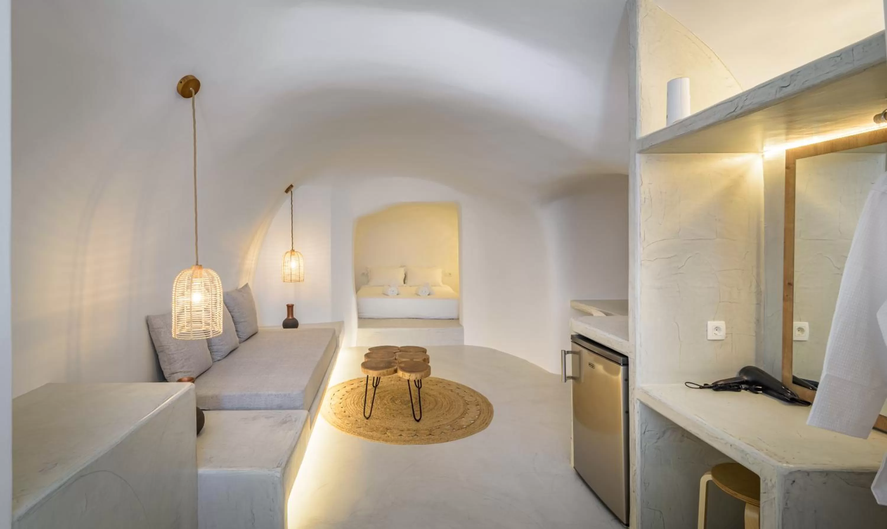 Photo of the whole room in Anila Suites