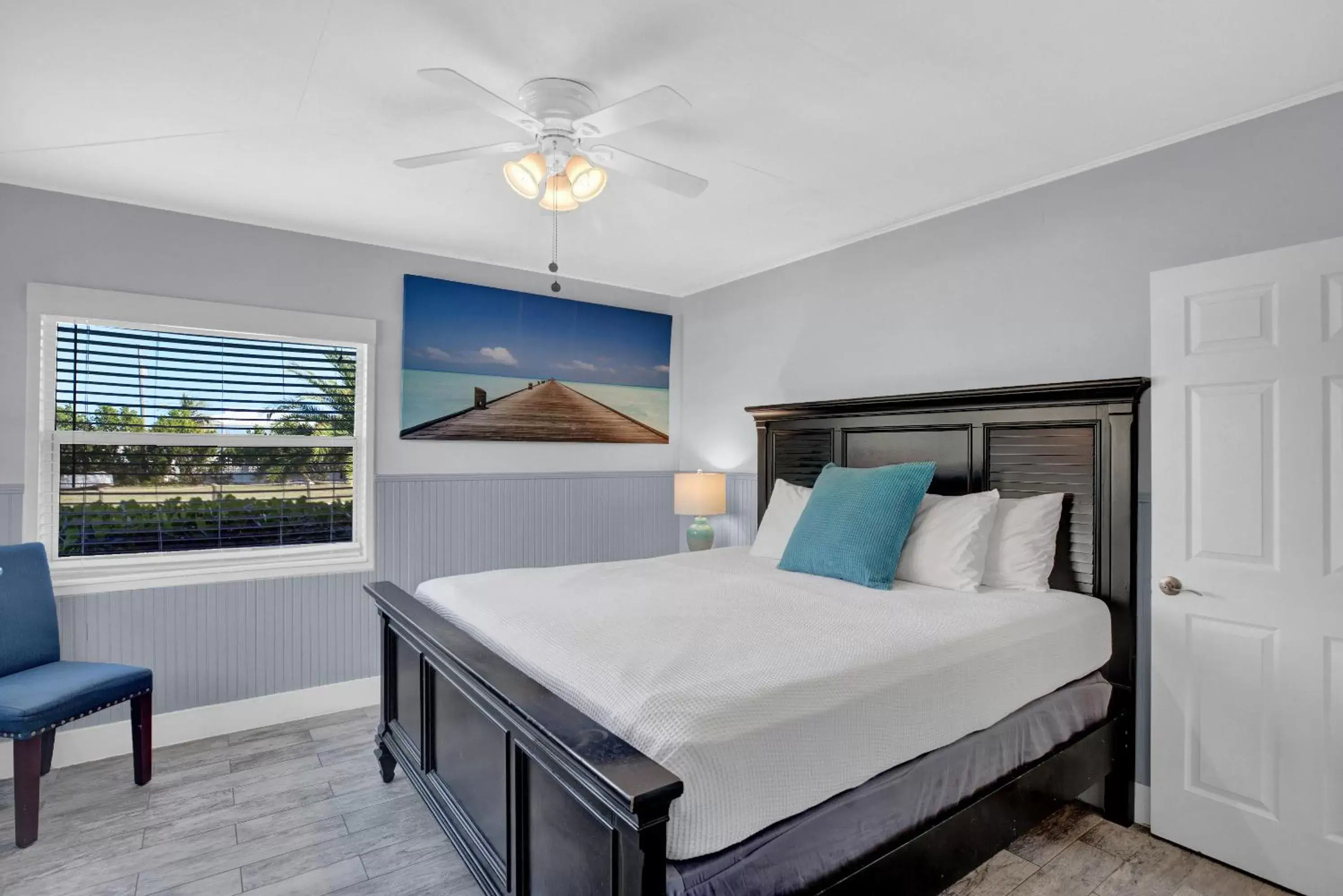 Bedroom, Bed in Seascape Resort & Marina