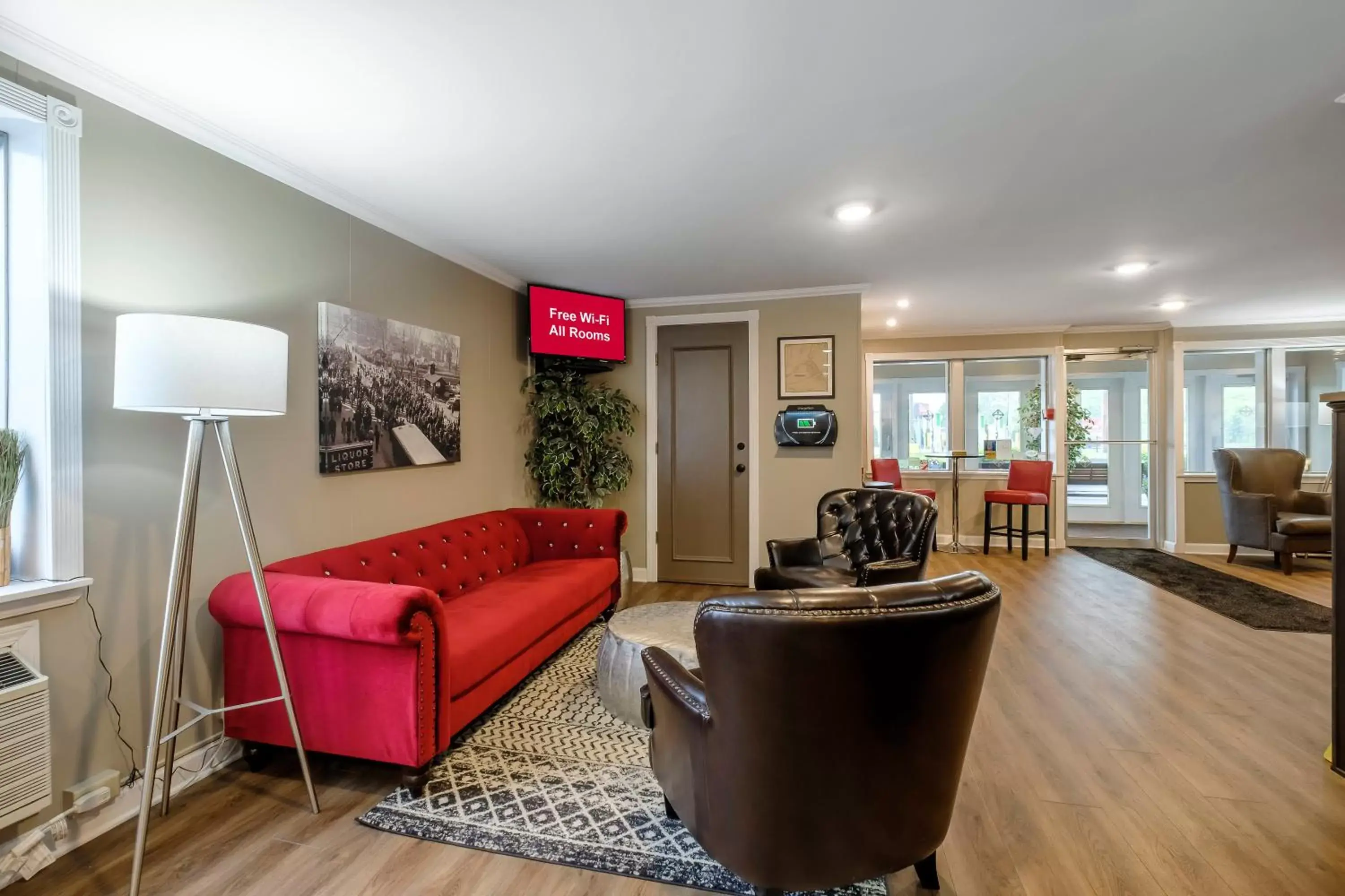 Lobby or reception, Seating Area in Red Roof Inn and Suites Herkimer