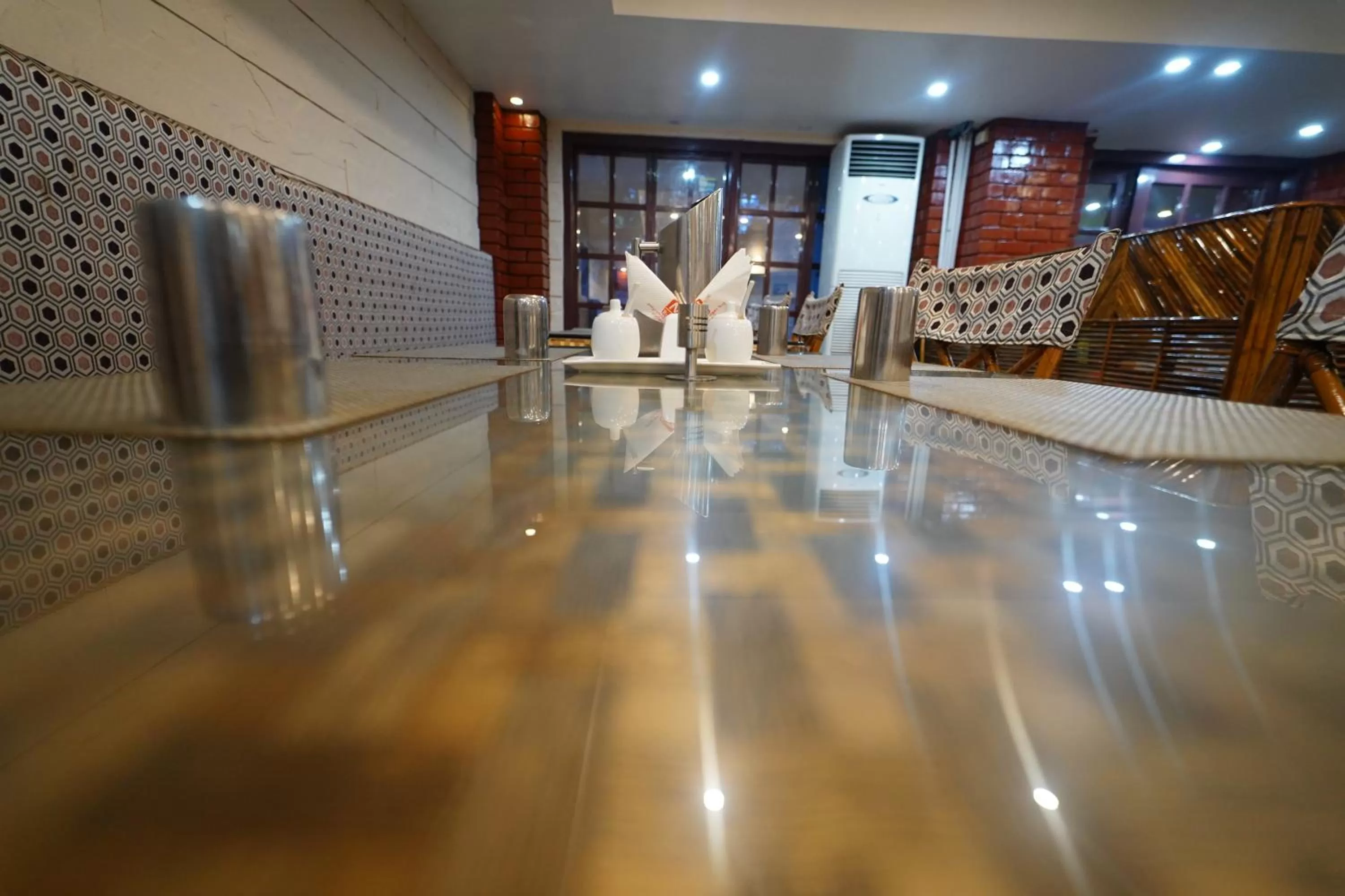 Restaurant/places to eat in Hotel Palmyra Grand Inn