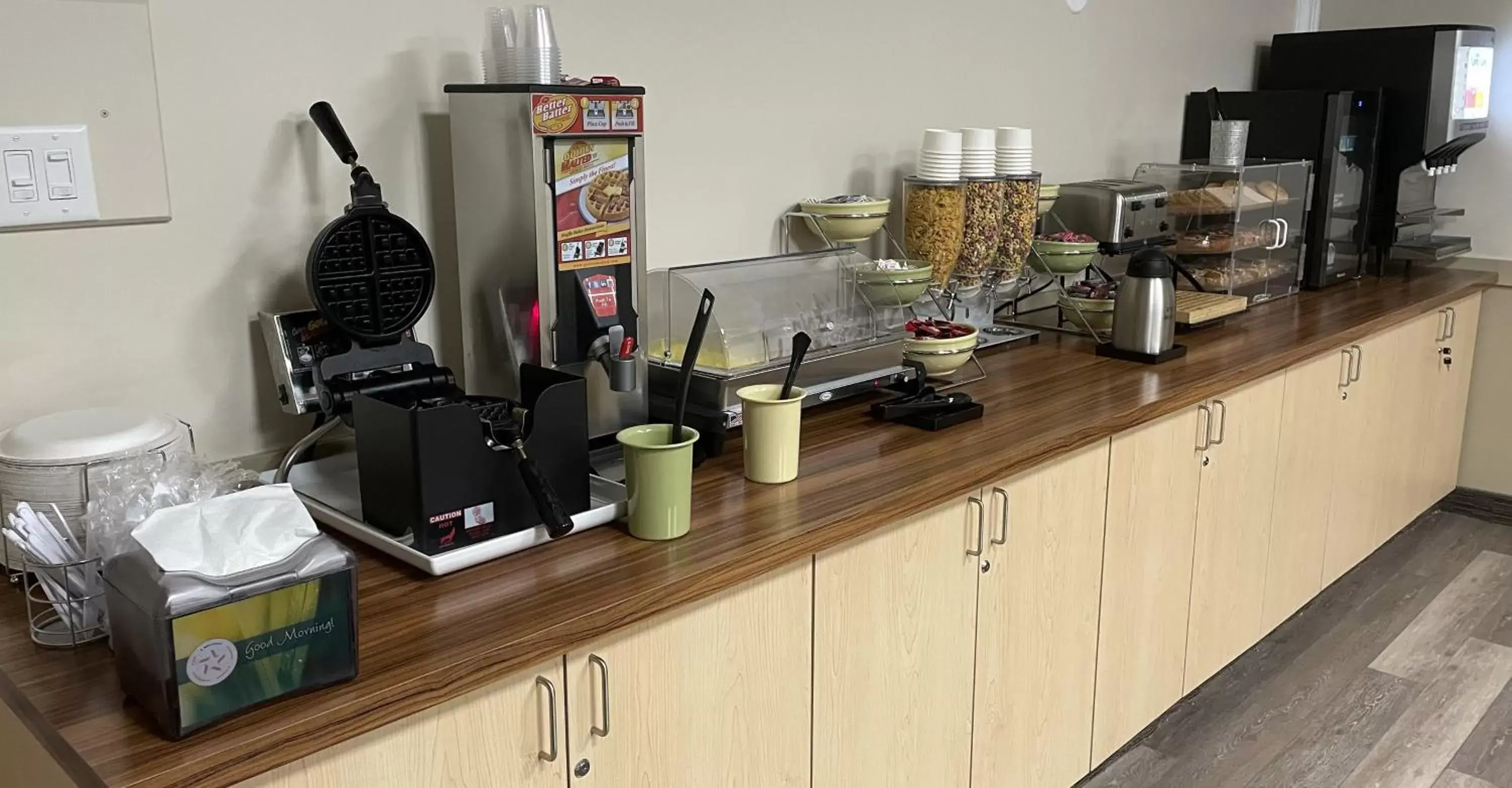 Breakfast in Quality Inn & Conference Centre Downtown Sudbury Breakfast in Quality Inn & Conference Centre Downtown Sudbury