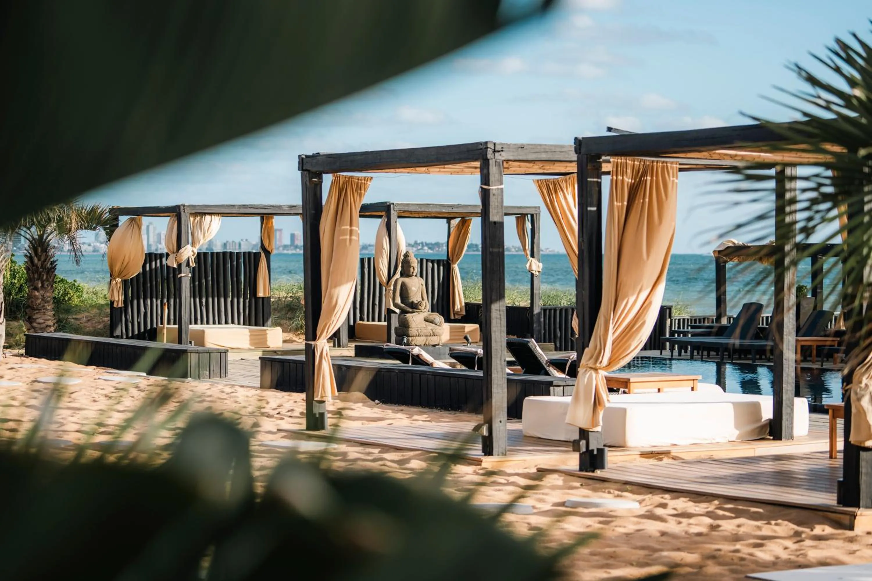 Swimming pool in Serena Hotel - Punta del Este - Unico sobre la Playa