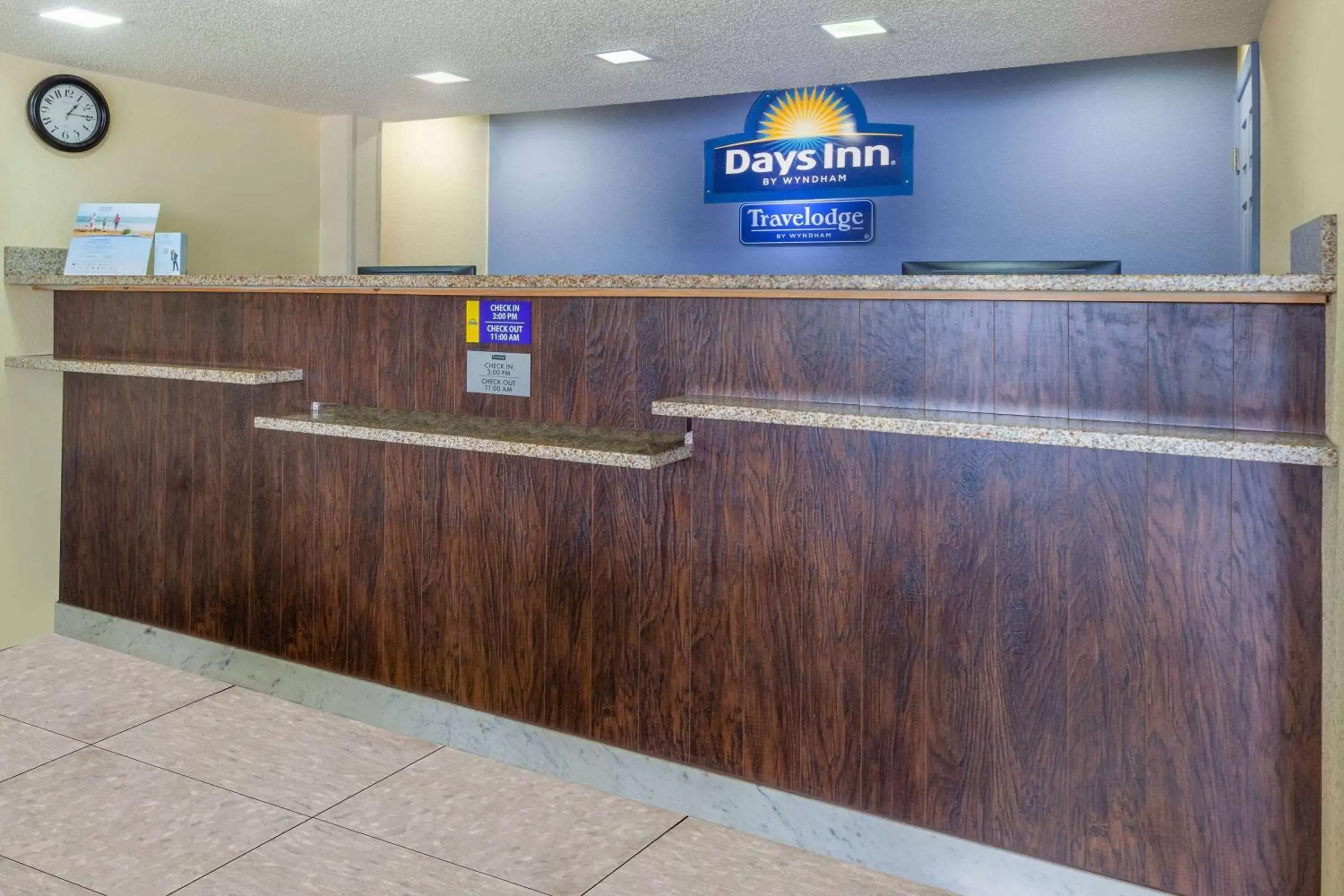 Lobby or reception in Travelodge by Wyndham Charles Town - Harpers Ferry