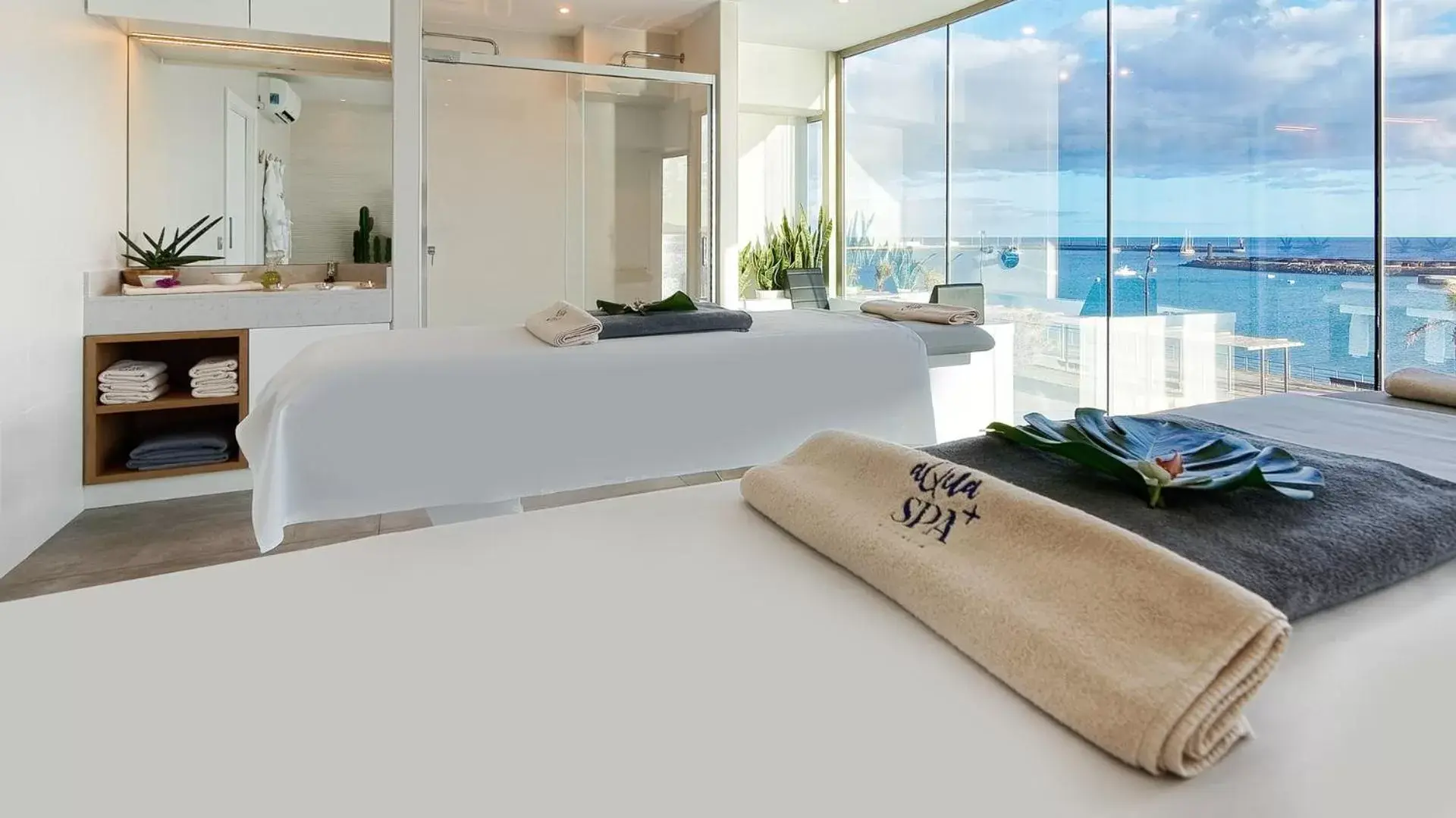 Spa and wellness centre/facilities in Arrecife Gran Hotel & Spa