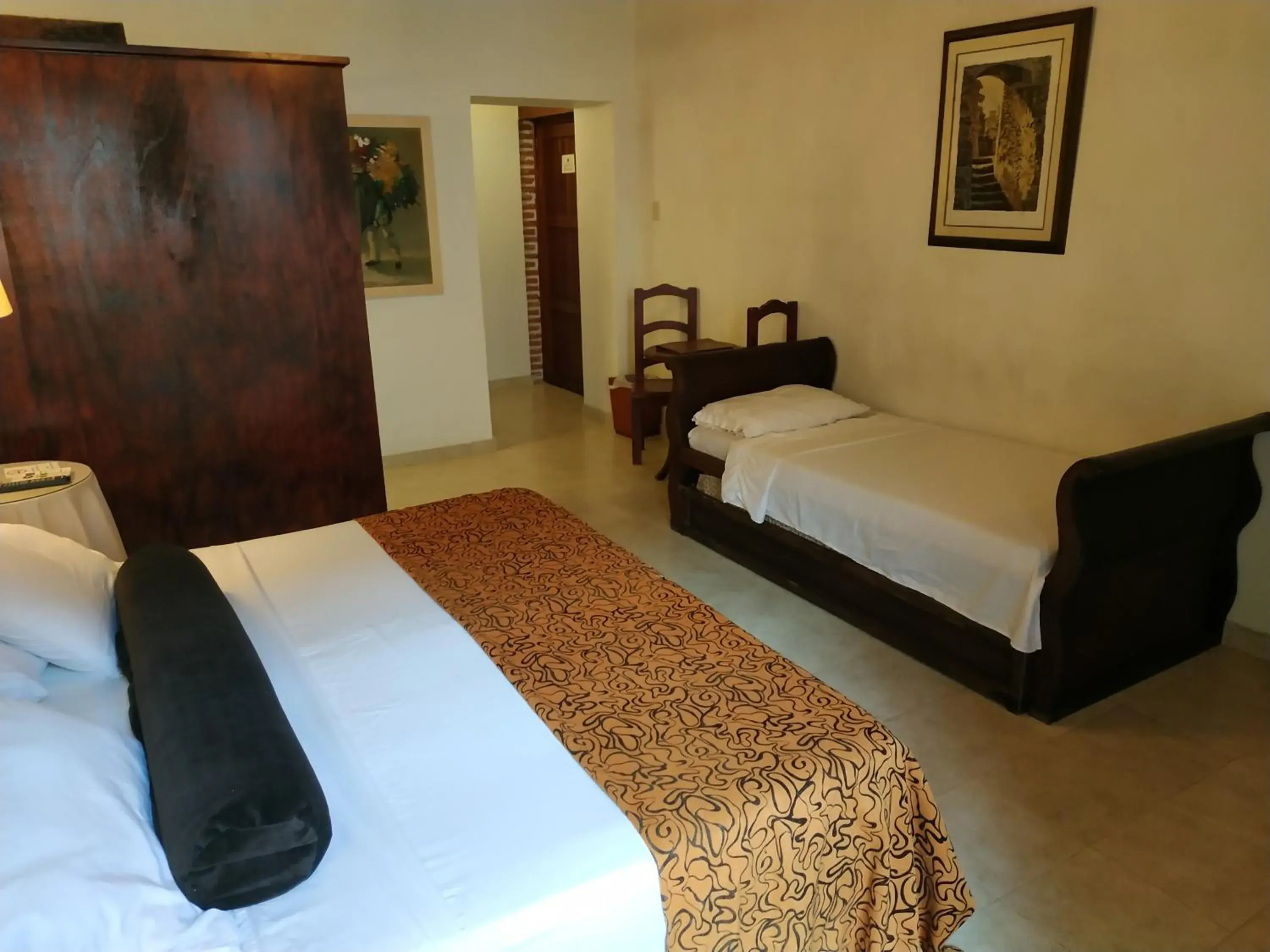 Photo of the whole room, Bed in Casa India Catalina