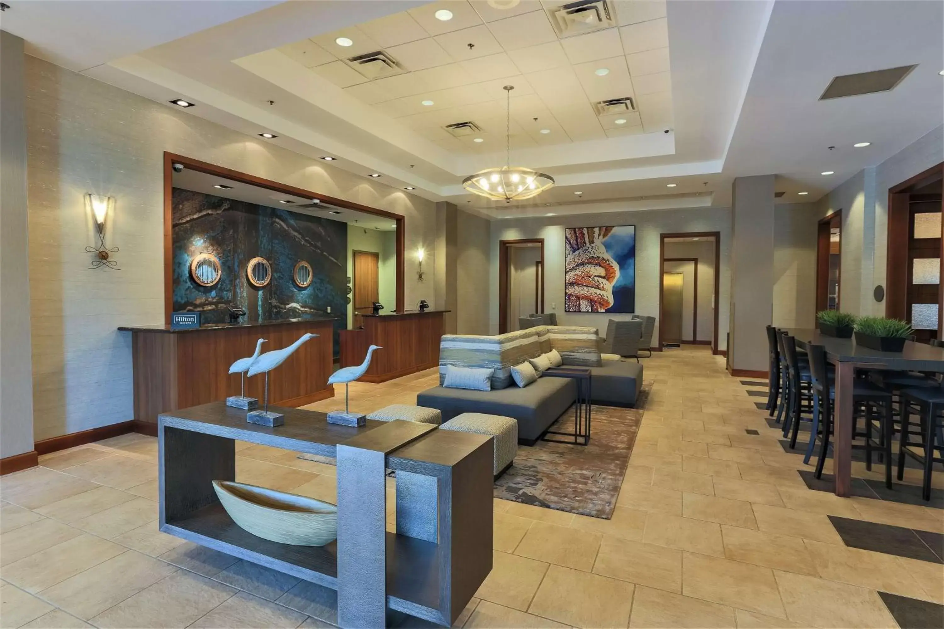 Lobby or reception, Lobby/Reception in DoubleTree by Hilton Bay City - Riverfront