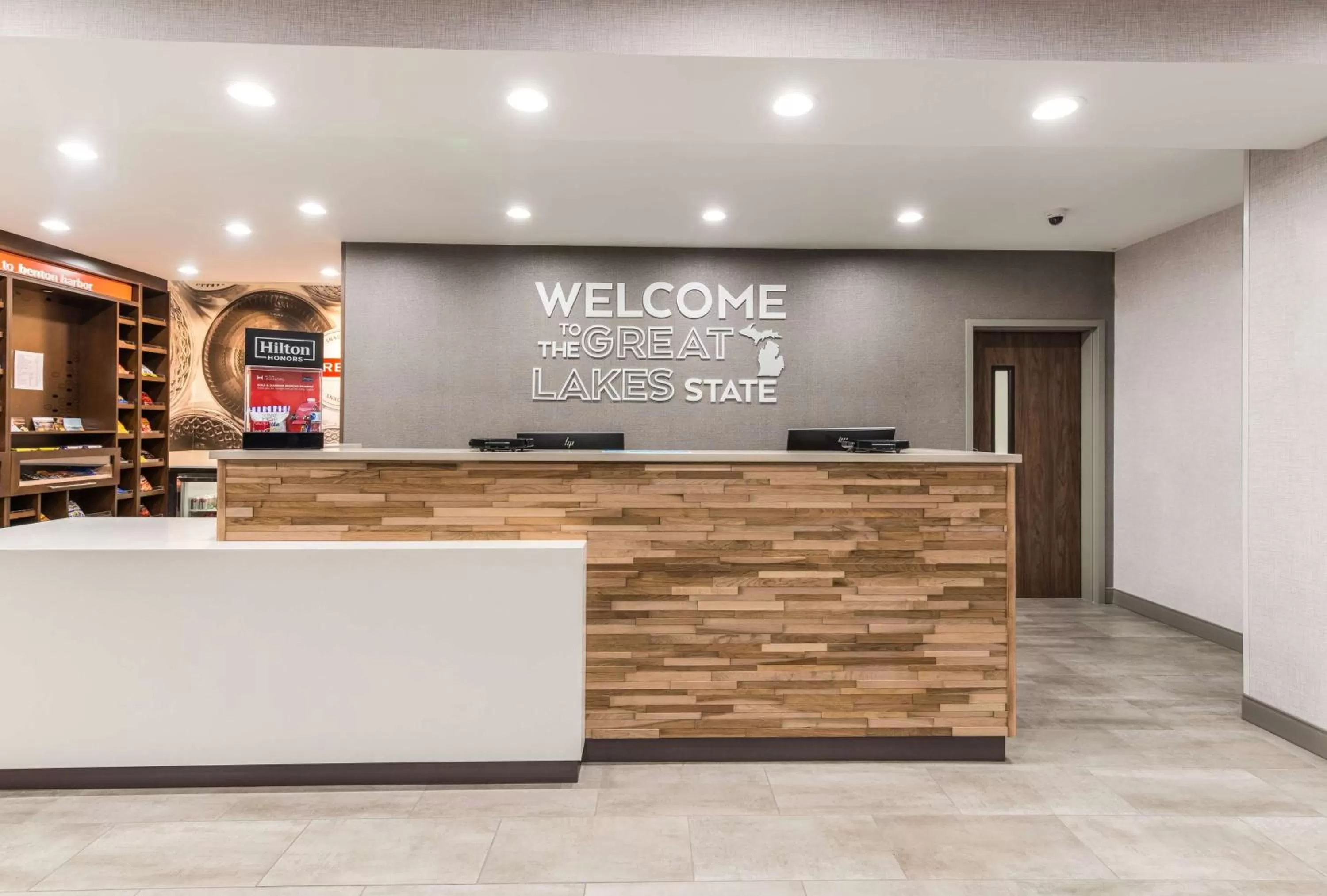 Lobby or reception in Hampton Inn & Suites Benton Harbor, MI