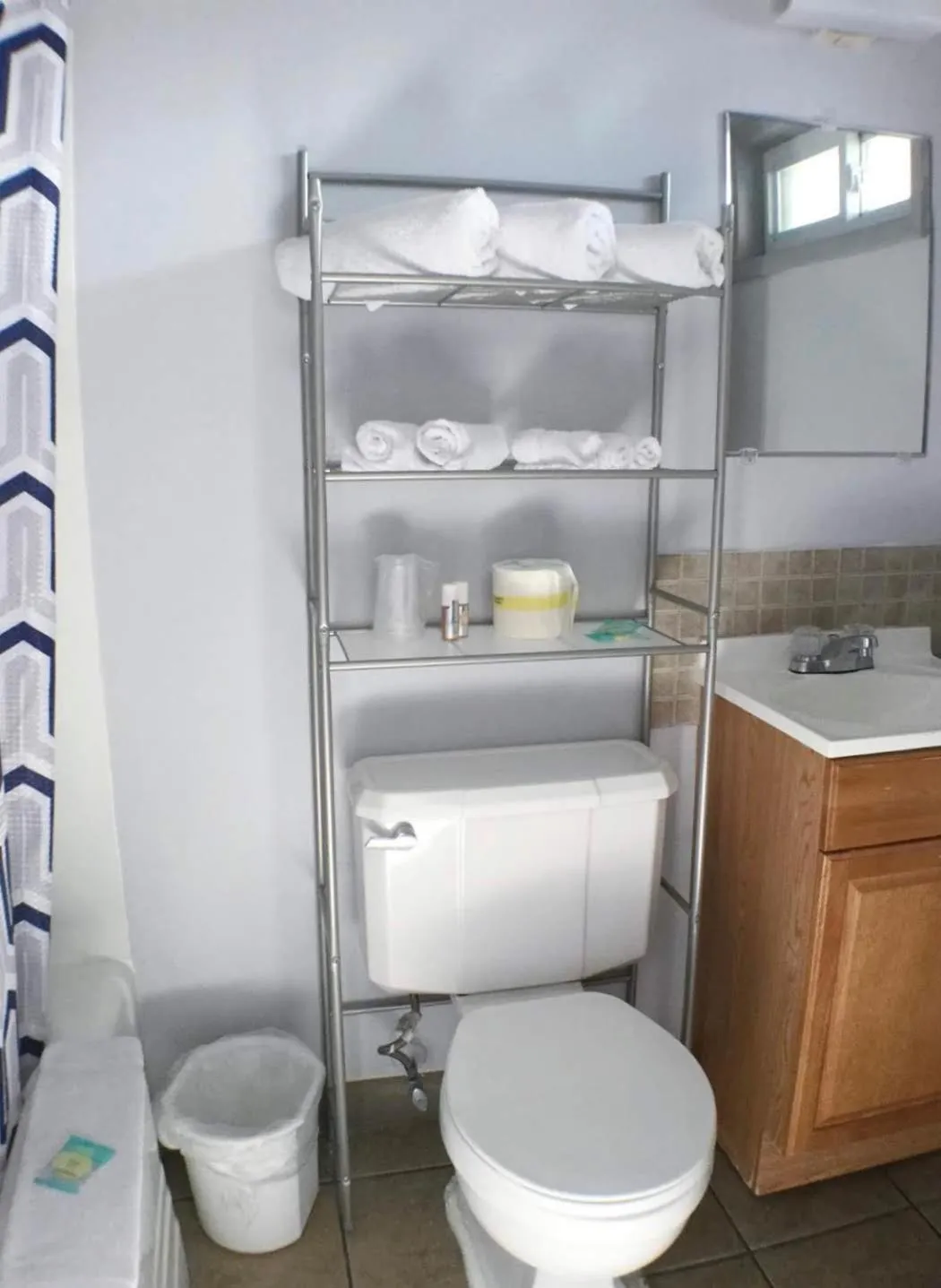 Bathroom in Swiss Cottage Inn