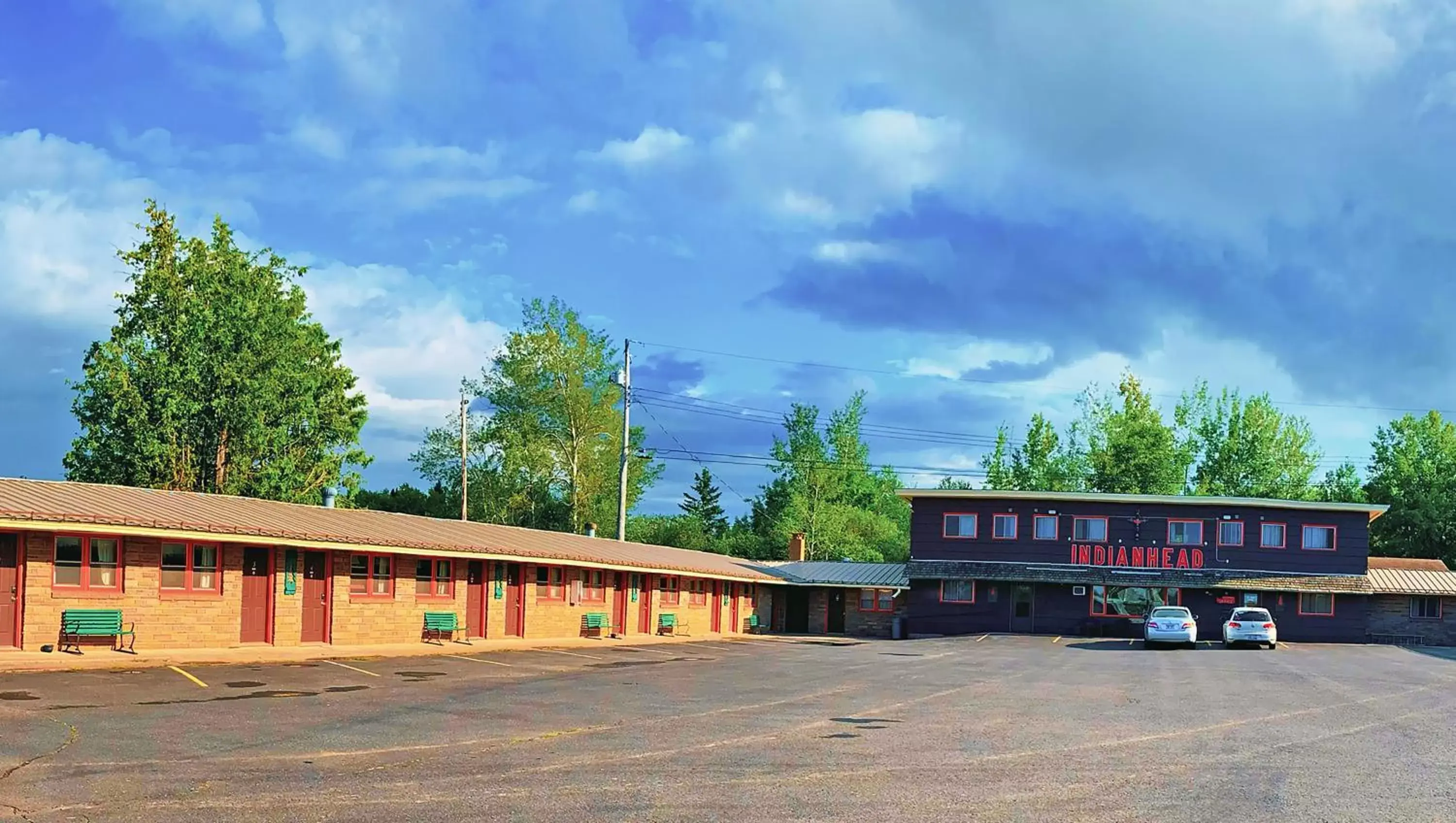 Property Building in Indianhead Ironwood Hotel
