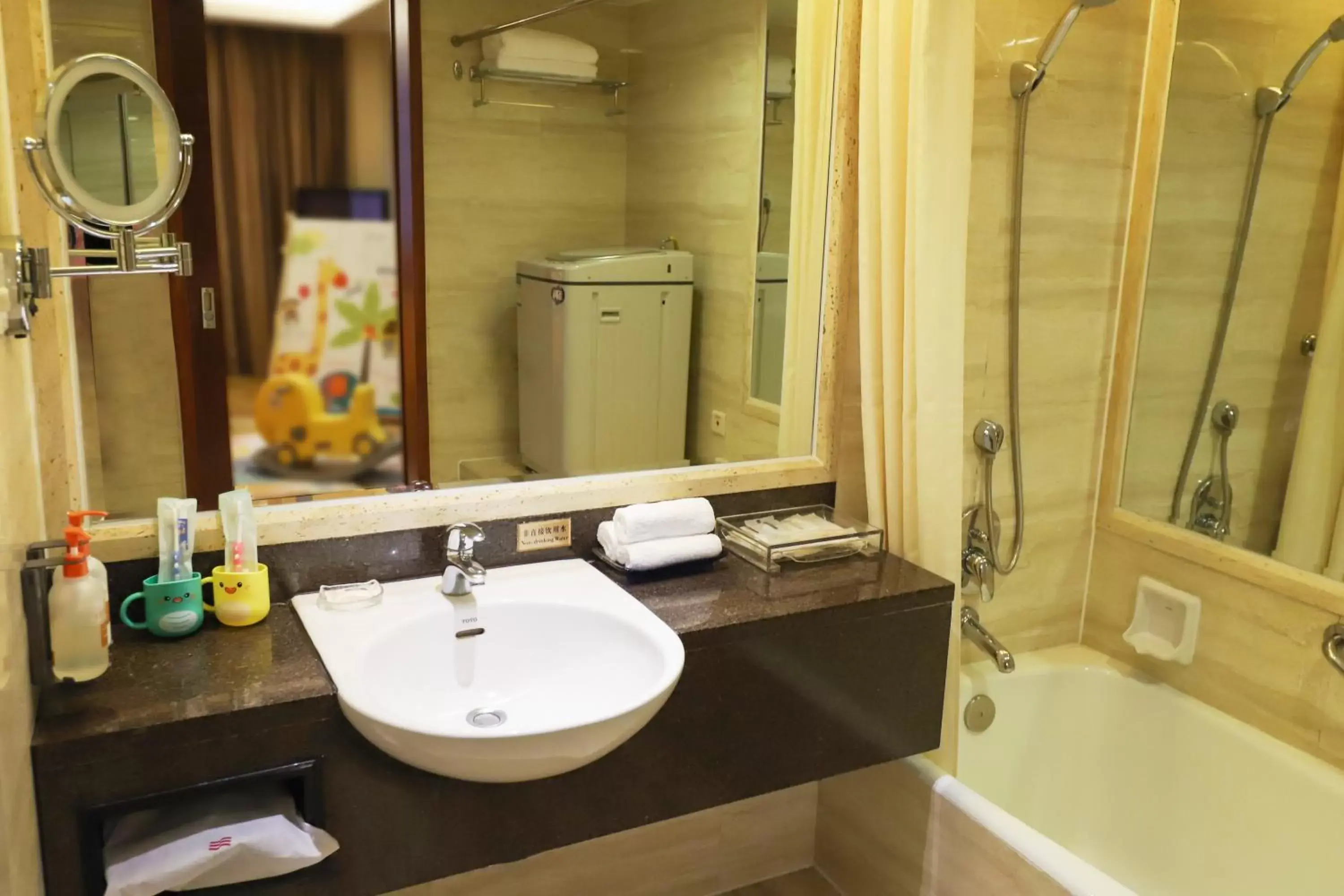 Bathroom in Crowne Plaza Foshan, an IHG Hotel - Exclusive bus stations for HKSAR round-trips