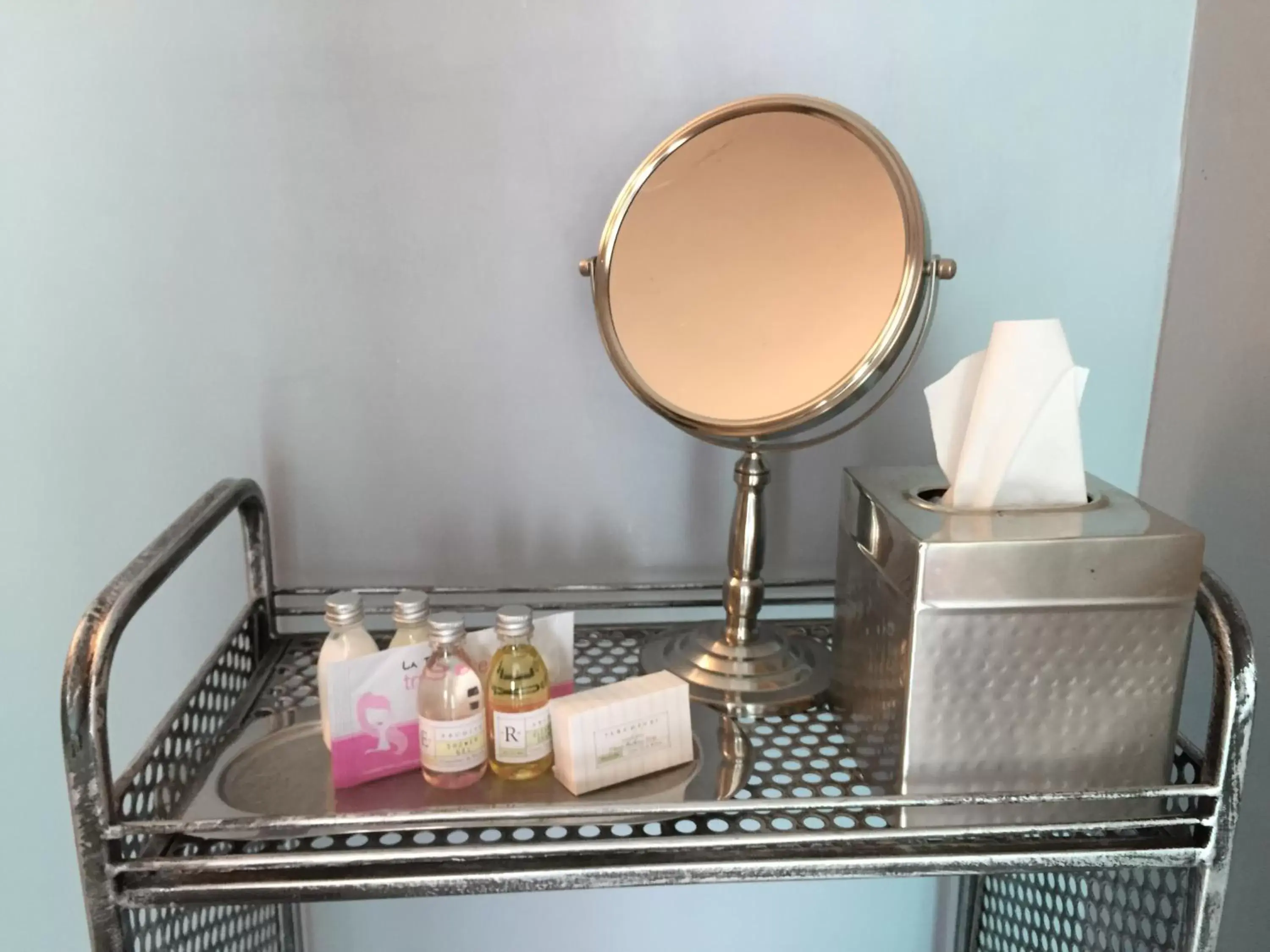 Bathroom in Beach Bungalow Inn and Suites