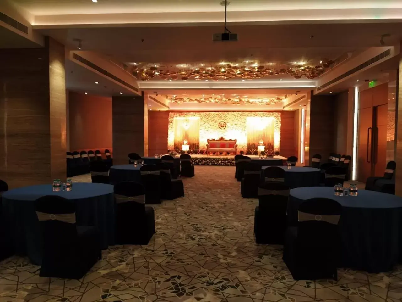 Banquet/Function facilities, Banquet Facilities in Courtyard by Marriott Nashik