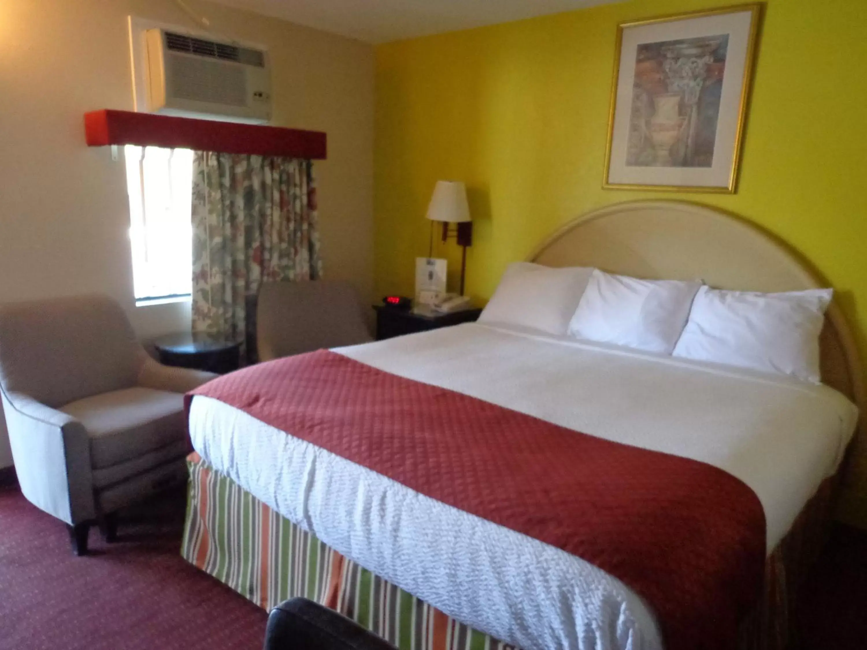 Single Room in Economy Inn Express Warren Single Room in Economy Inn Express Warren