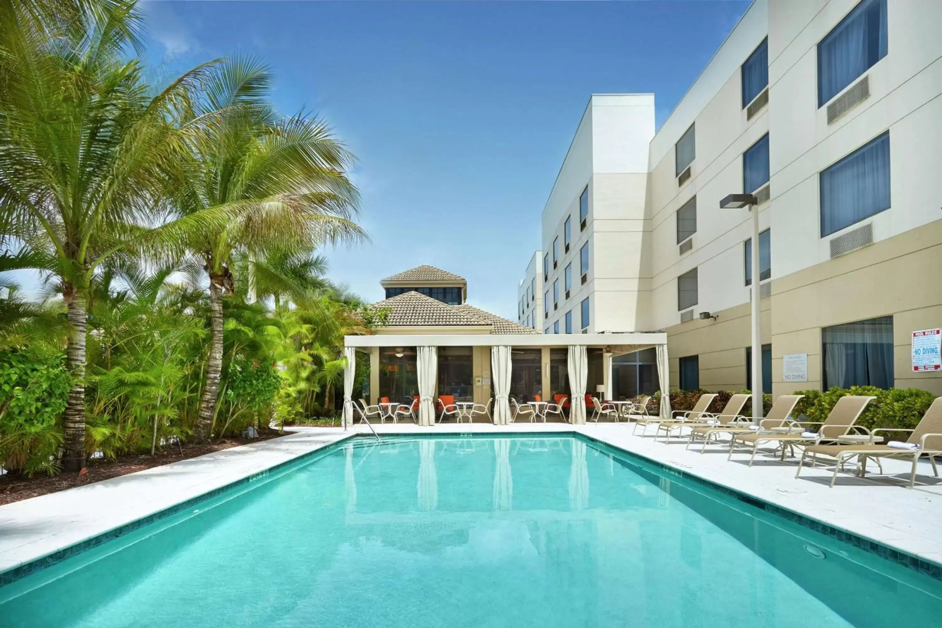 Pool view, Swimming Pool in Hilton Garden Inn West Palm Beach Airport