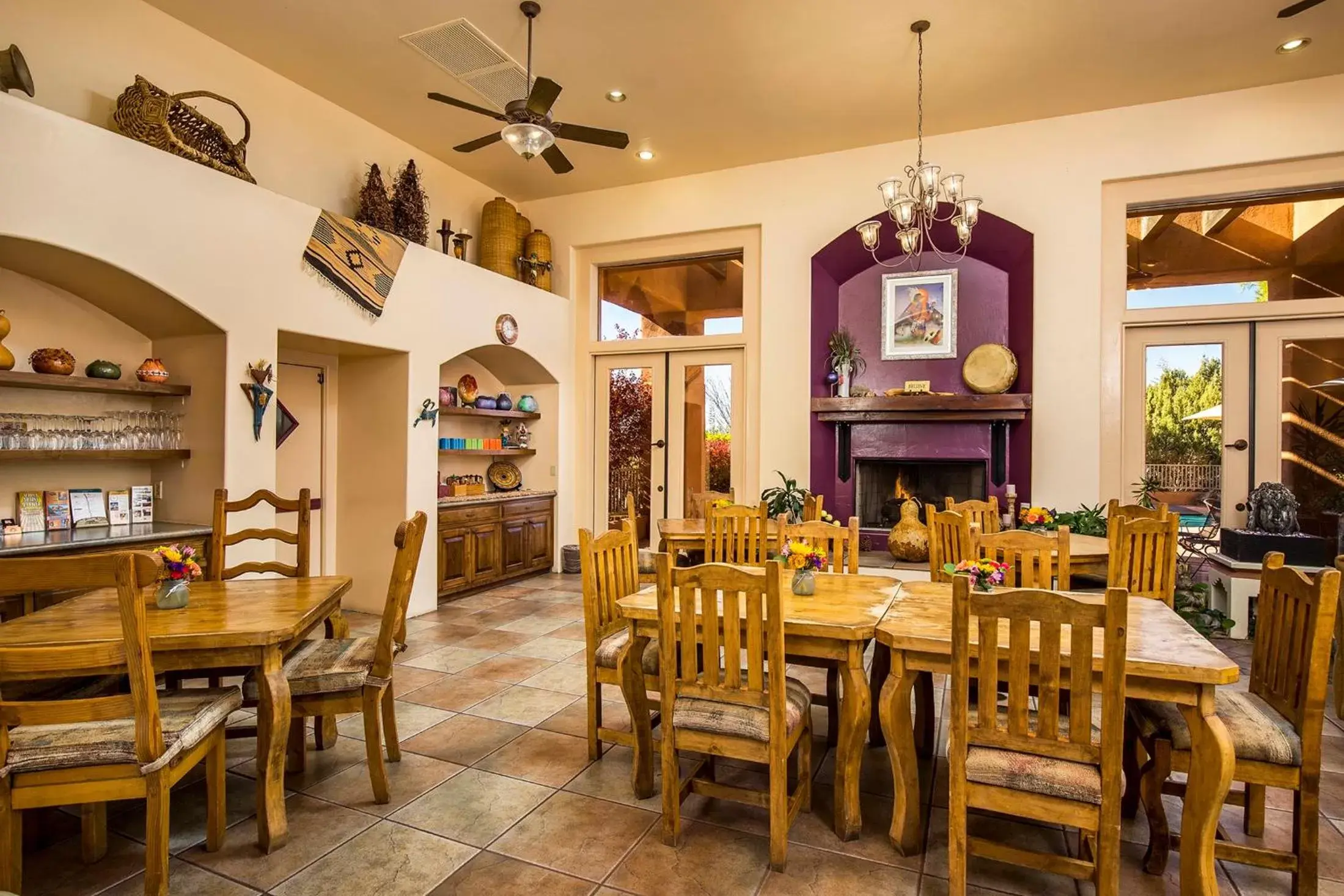 Communal kitchen, Restaurant/Places to Eat in Alma De Sedona Inn B&B