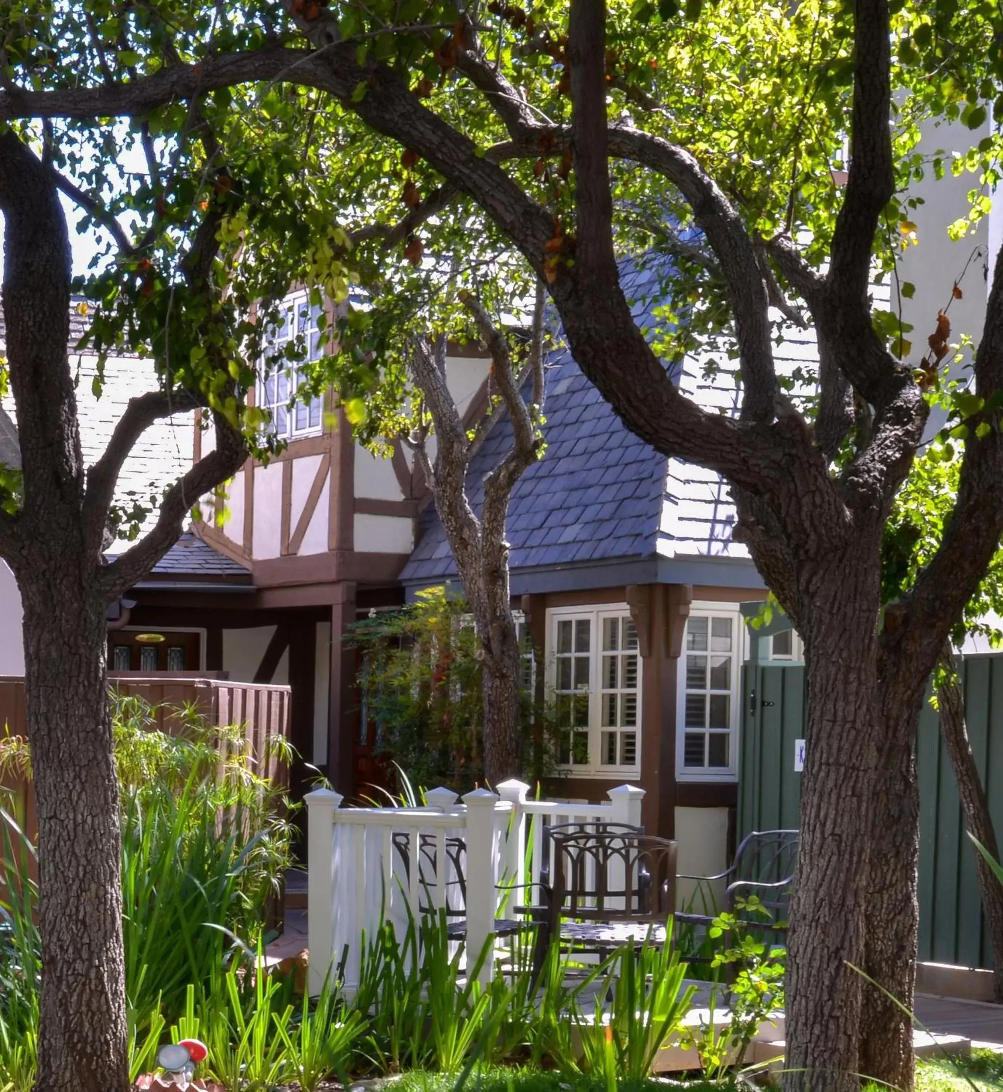 Property building in Wine Valley Inn Property building in Wine Valley Inn